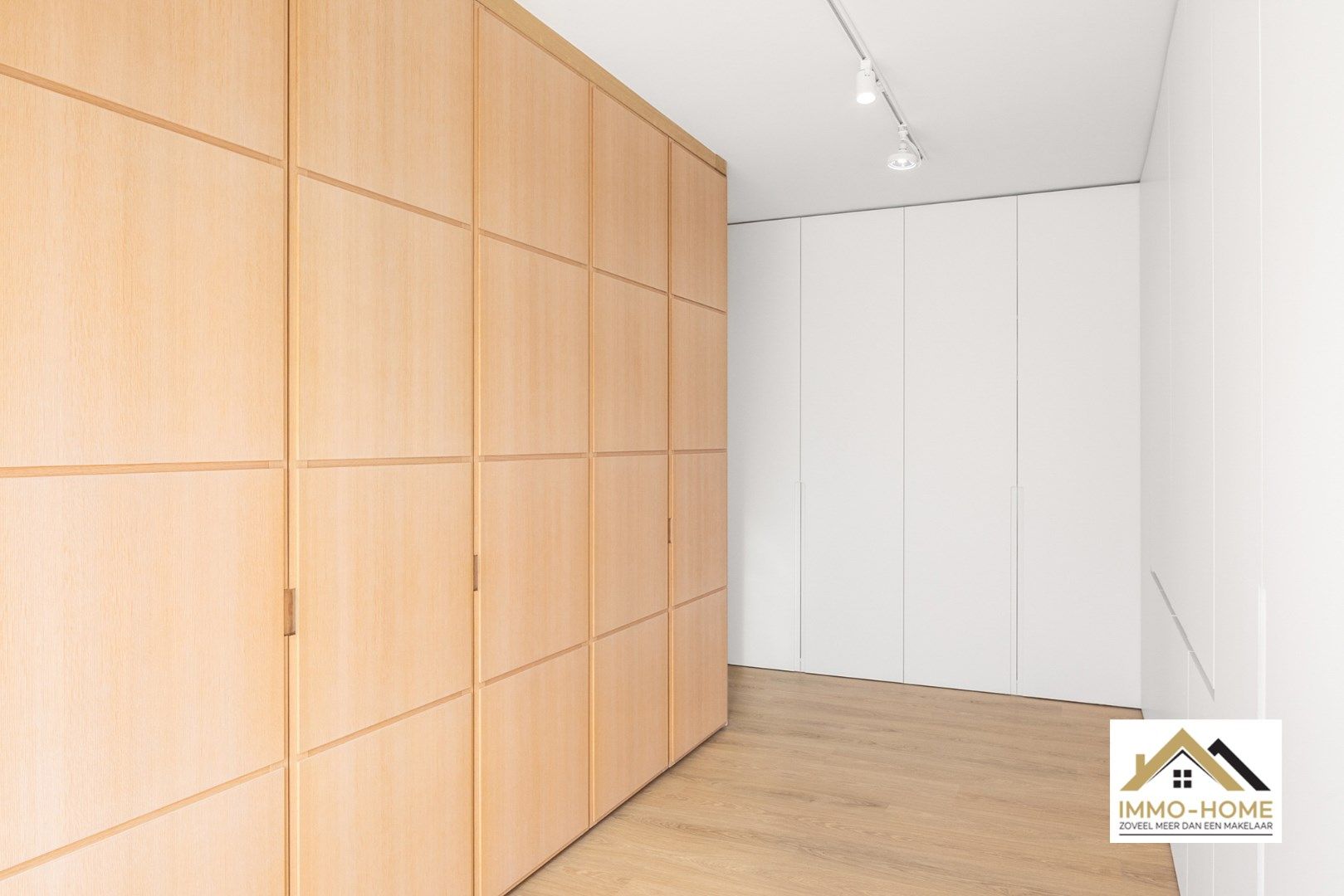 Ruime halfopen bebouwing met luxe afwerking  foto 15