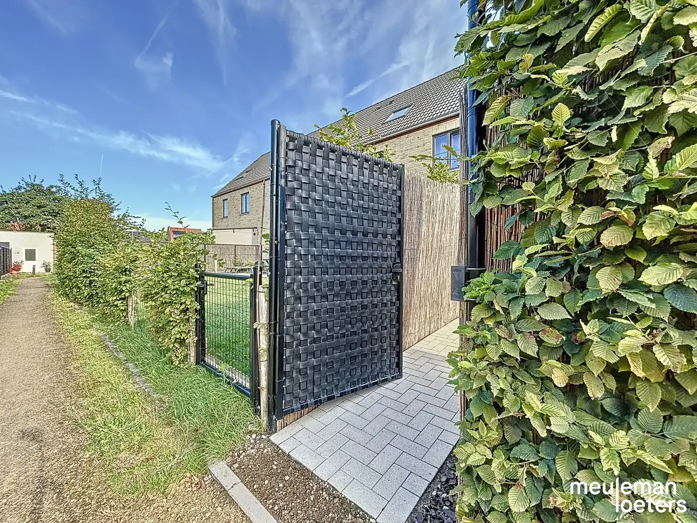 Instapklare energiezuinige woning met drie slaapkamers, tuin en garage foto 18