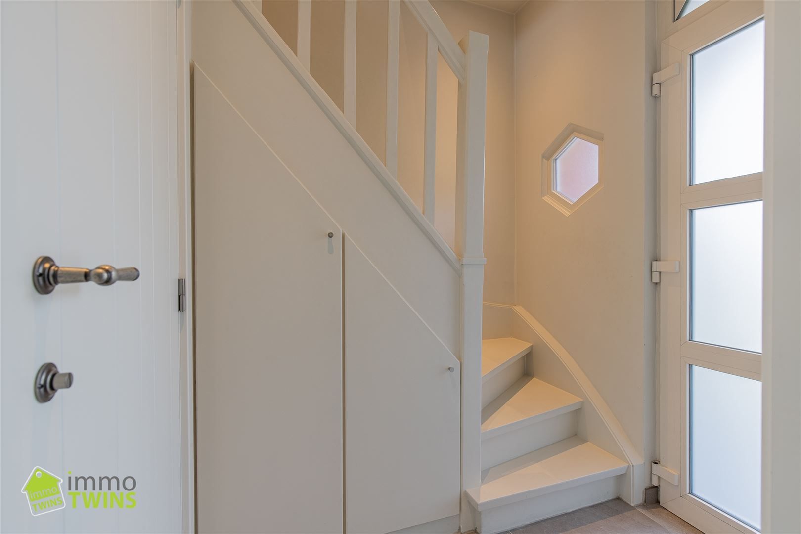 Gezellige open bebouwing met garage, tuin en oprit te Grembergen foto 15