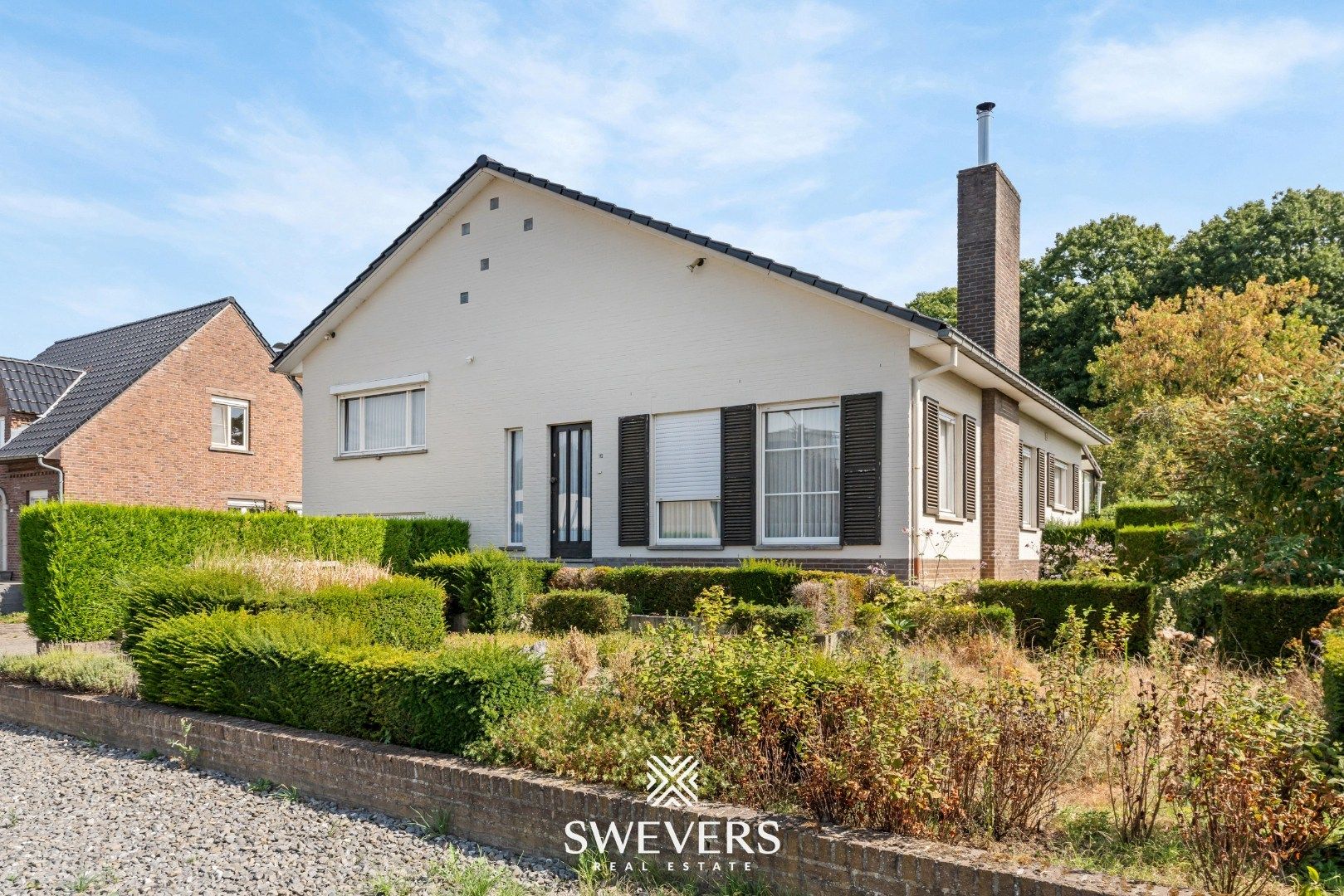 Ruime gezinswoning met 5 SLPK en veel potentieel in groene omgeving foto 32