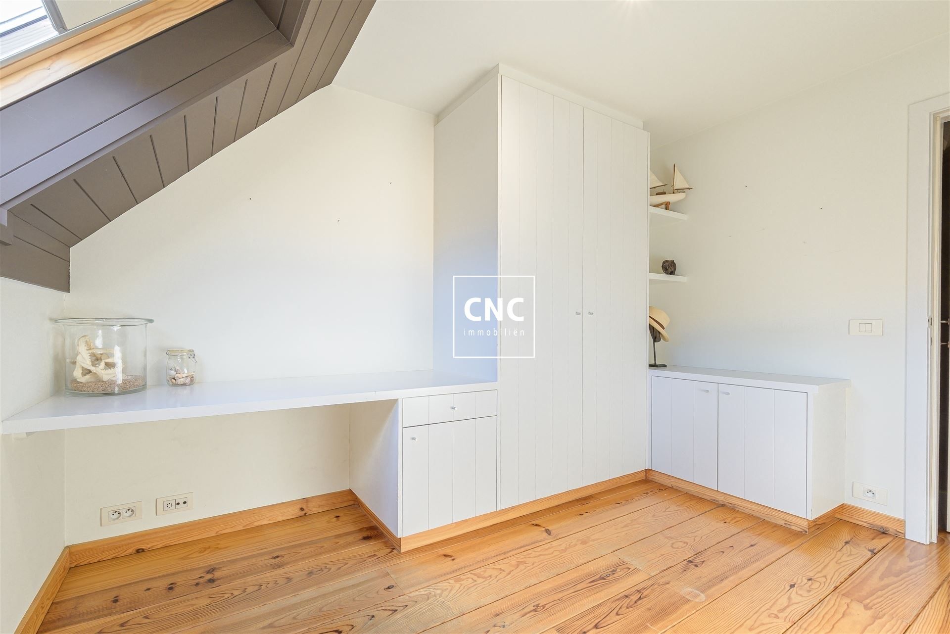 Instapklare bel-étagewoning op rustige ligging te Duinbergen foto 18