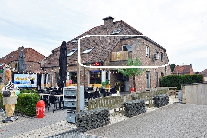 Energiezuinig appartement met 2 slpks, terras en inpandige garage. foto {{pictureIndex}}