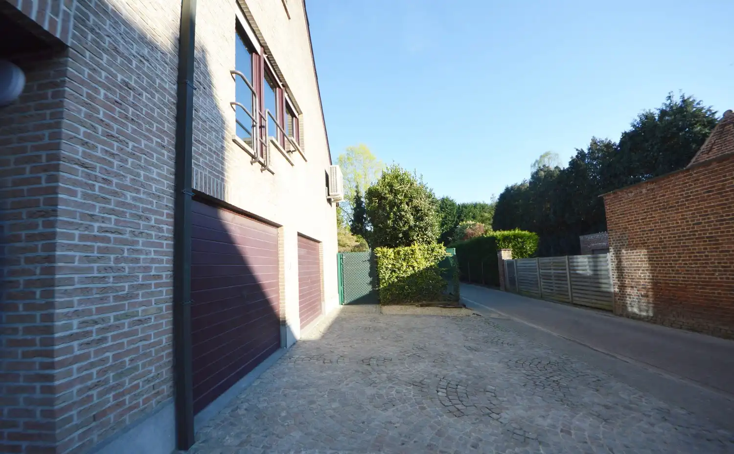 Ruim en lichtrijk gerenoveerd appartement (140 m²) INCL. 2 PARKEERPLAATSEN foto 24