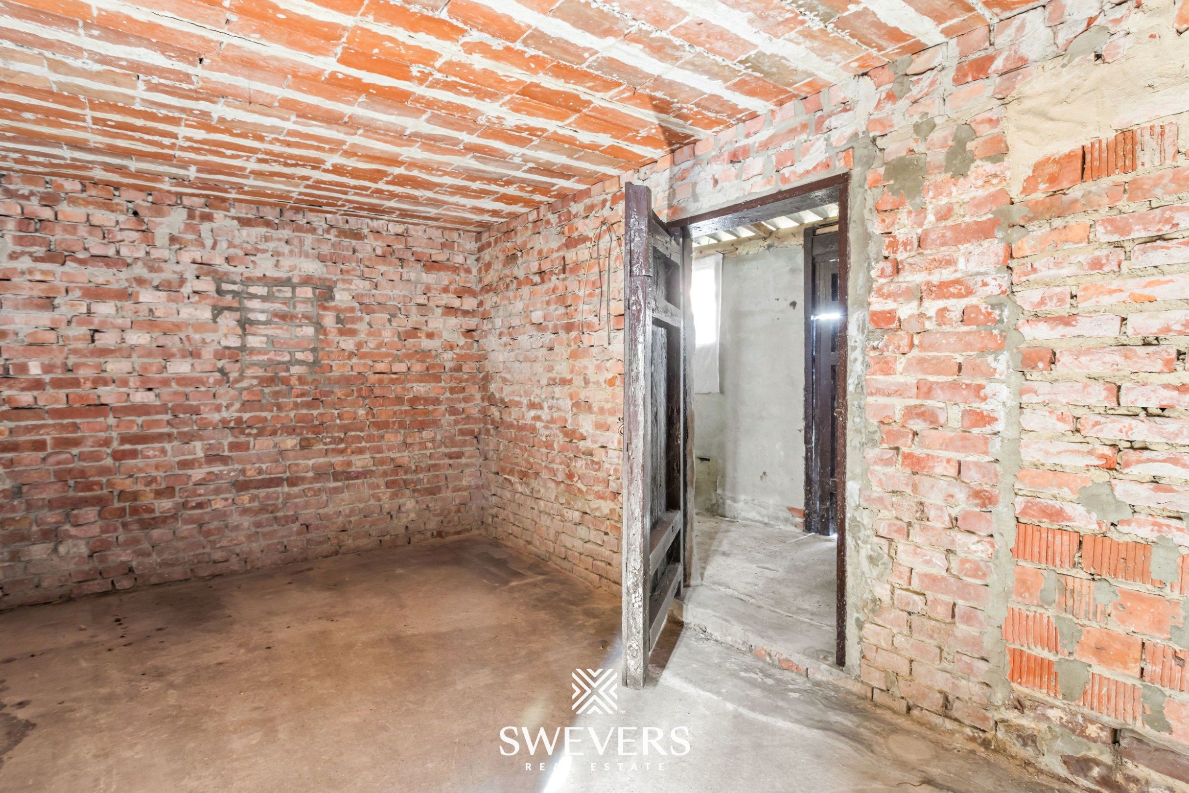 Authentiek renovatieproject met potentieel in Wellen foto 11