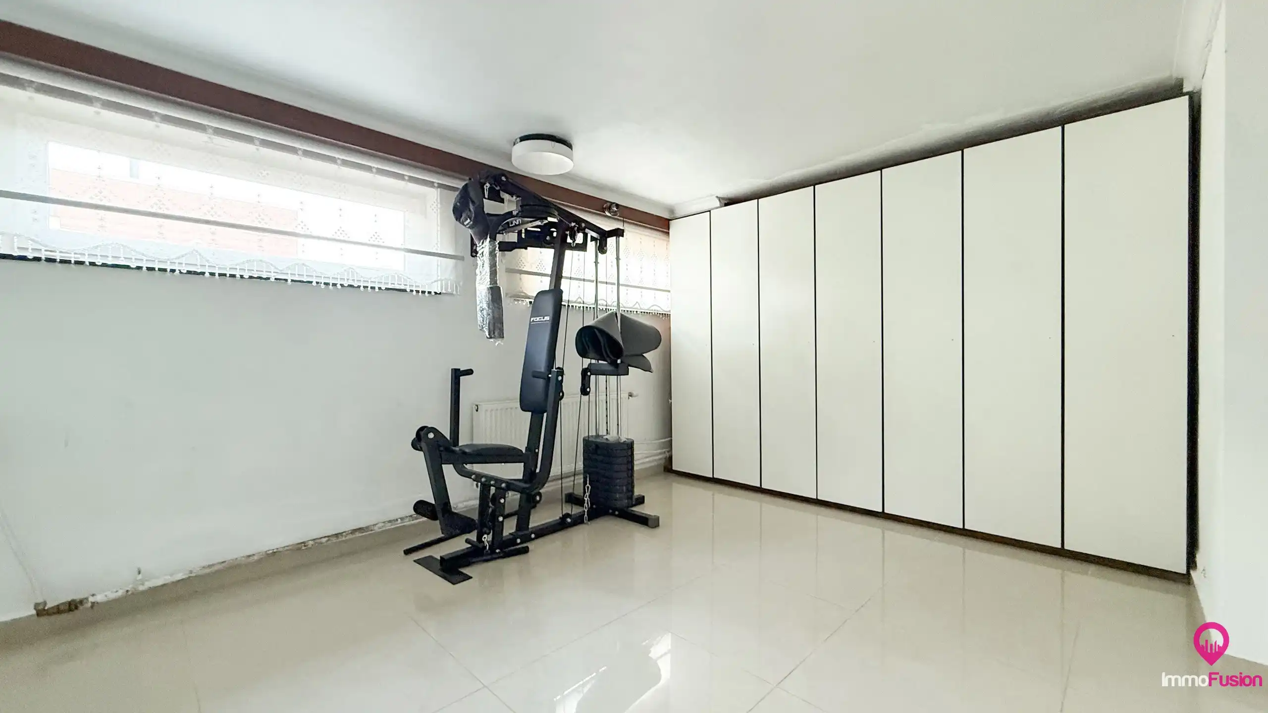 Uniek woon-werkpand met vergunde loods van 110m² en 5 slpks! foto 11