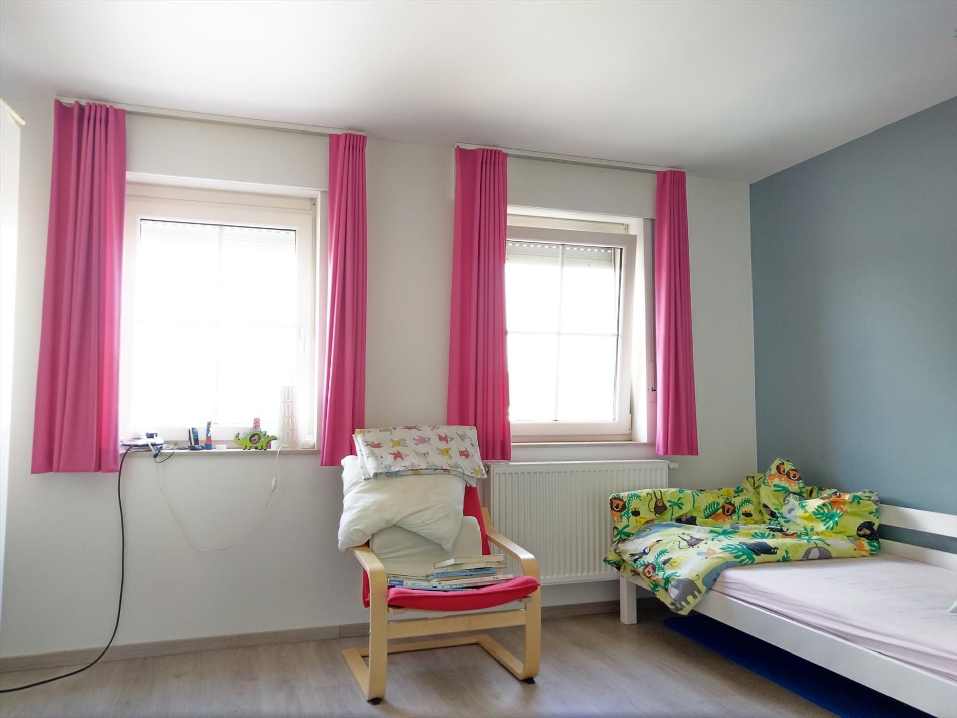 recente 3-gevelwoning met tuin foto 8