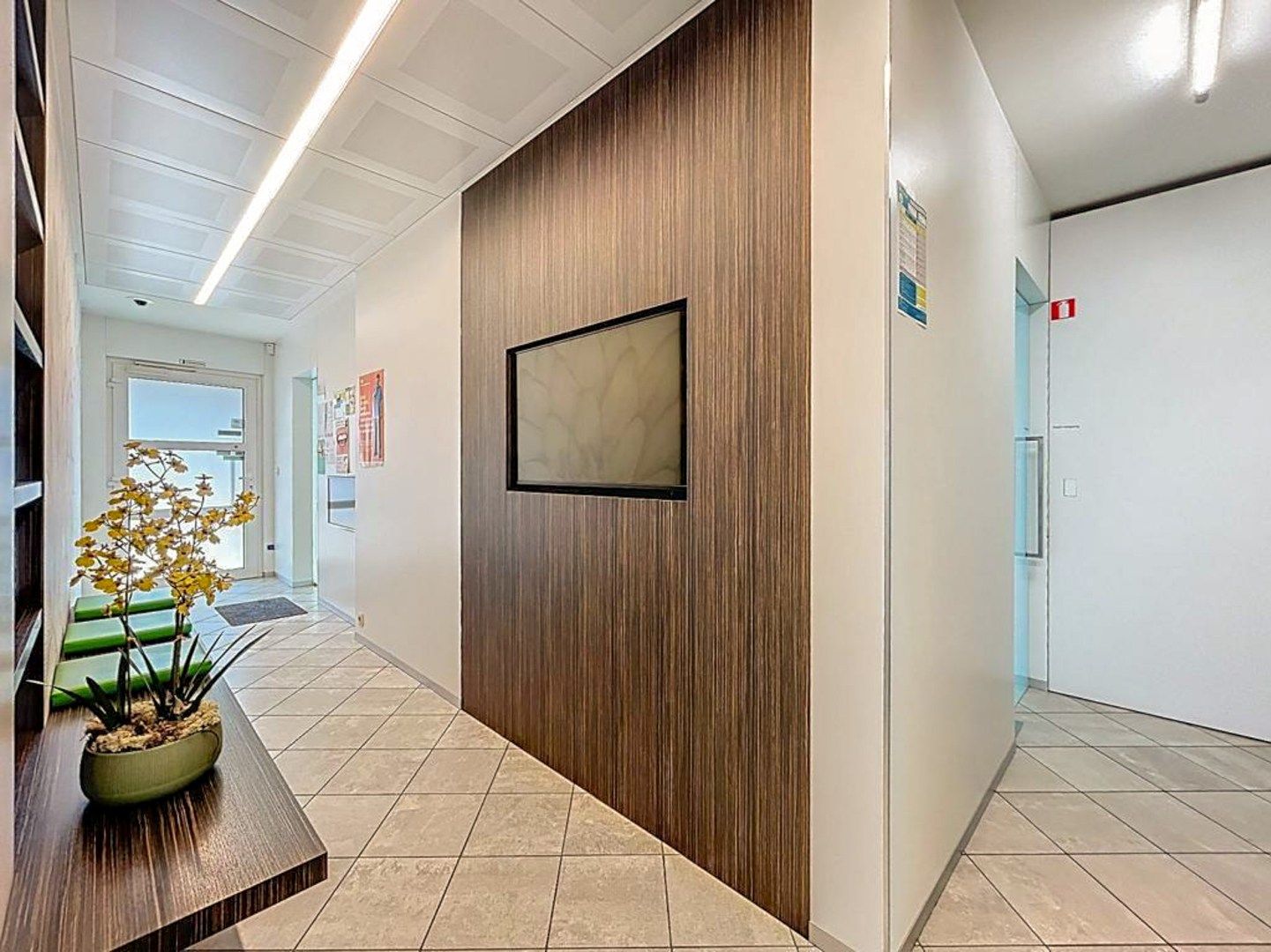 Instapklaar huis met praktijkruimte, kangoeroewonen mogelijk foto 2