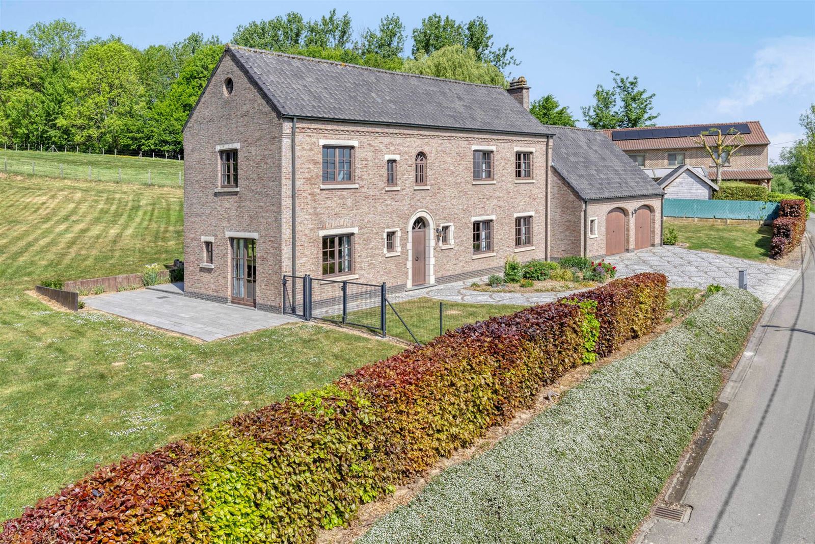 Hoofdfoto van de publicatie: Villa met 3 kamers op uniek perceel in Kesterheide