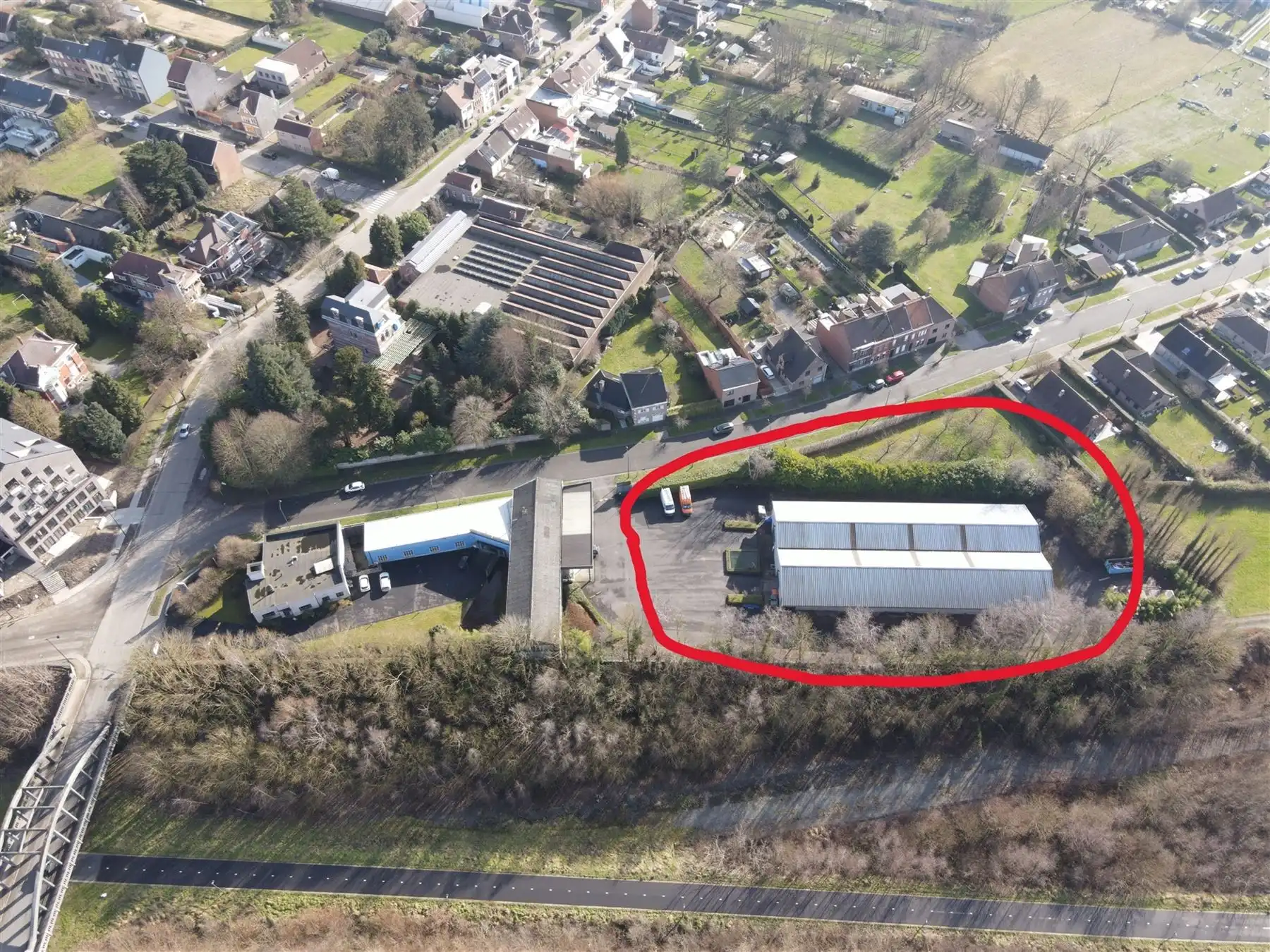 Multifunctioneel bedrijfsgebouw van +/-900m² foto 7