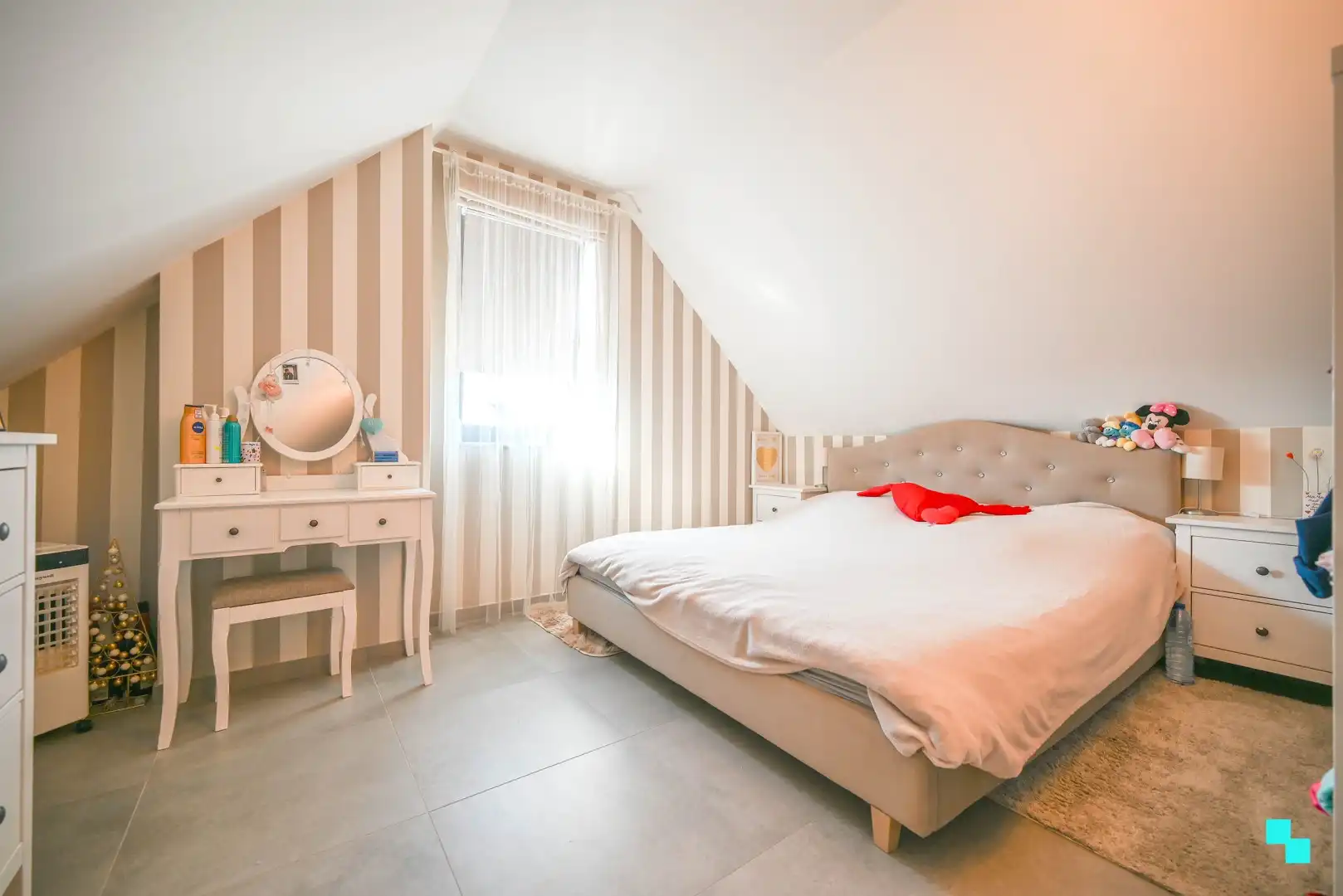 Instapklaar appartement met terras in hartje Langemark foto 11