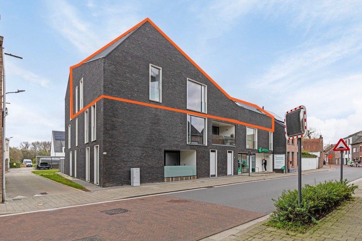 Instapklaar appartement met terras in Puurs-Sint-Amands foto {{pictureIndex}}