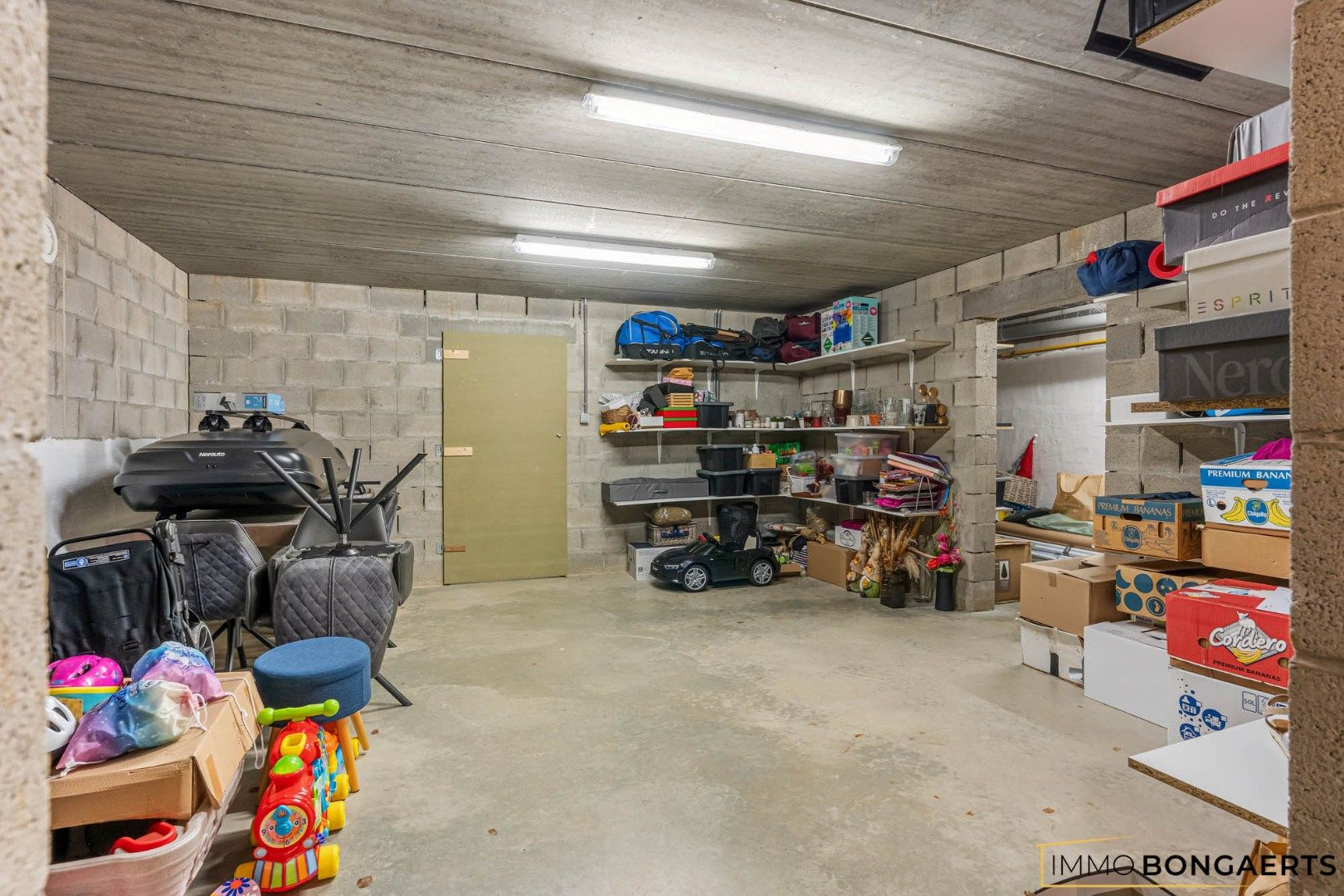 Ruime woning met 3 slaapkamers  foto 31