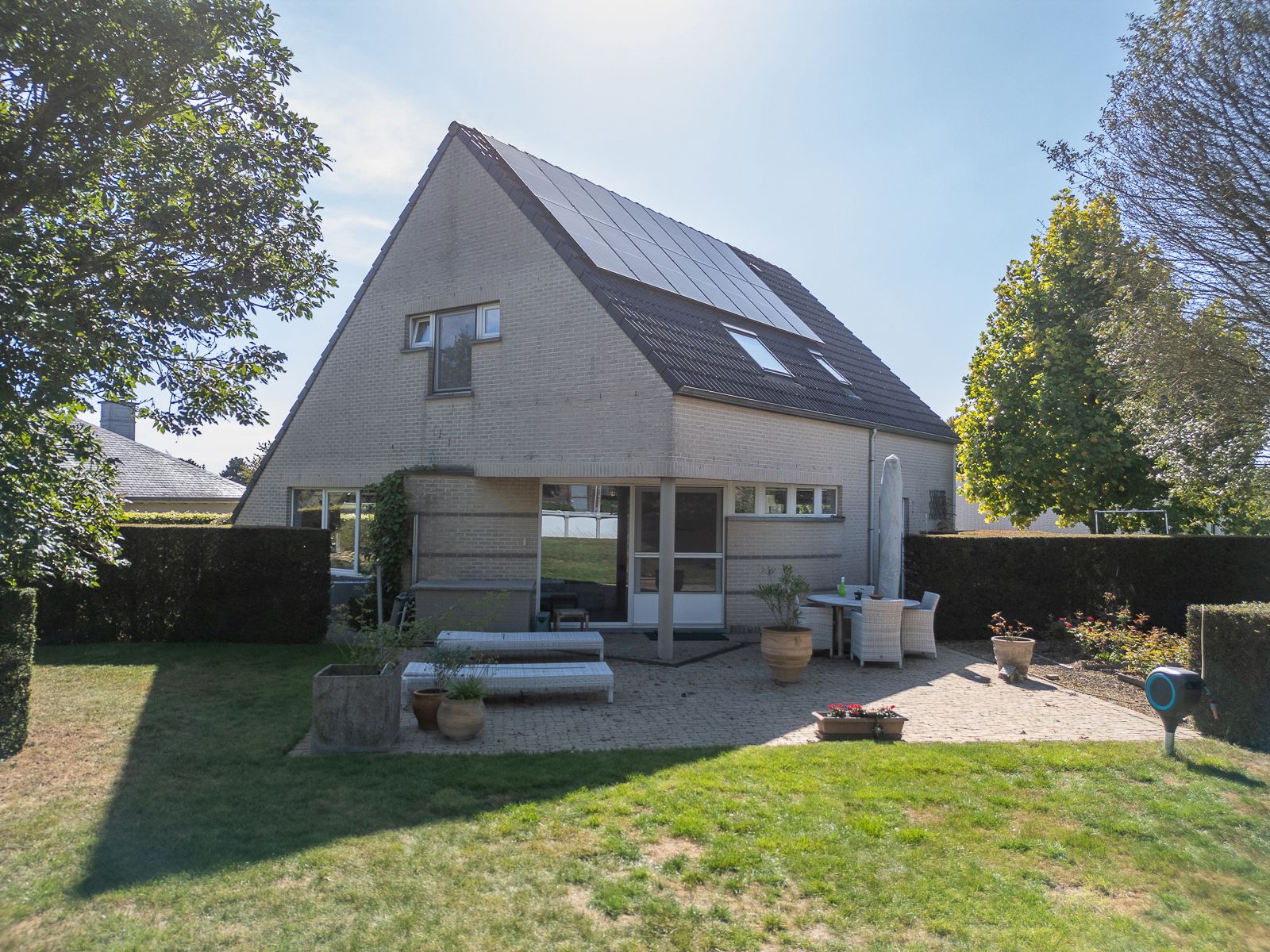 Een warme thuis in het groen foto 24