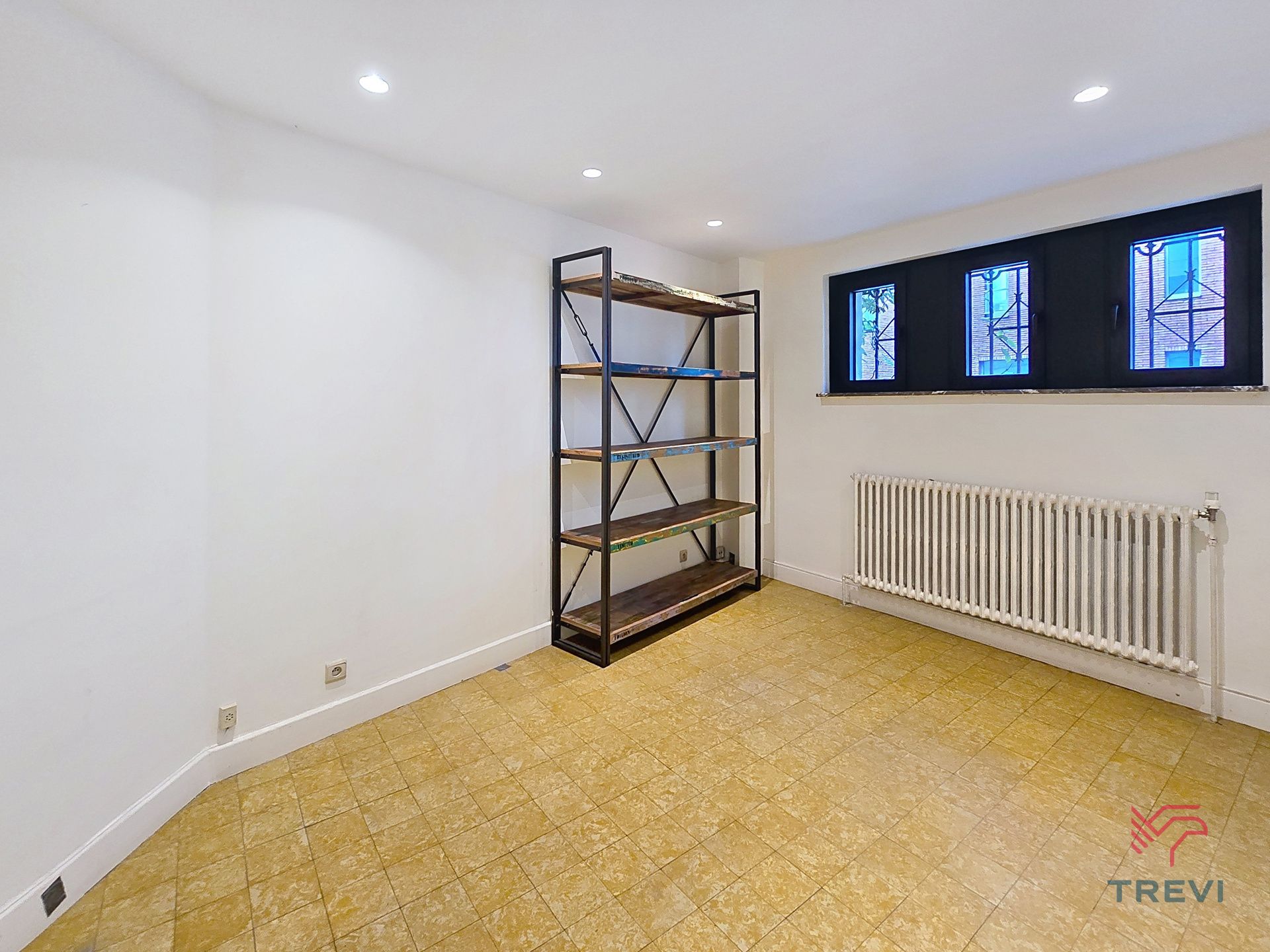 Ruim huis van ± 240 m², ideaal voor een woongroep foto 22