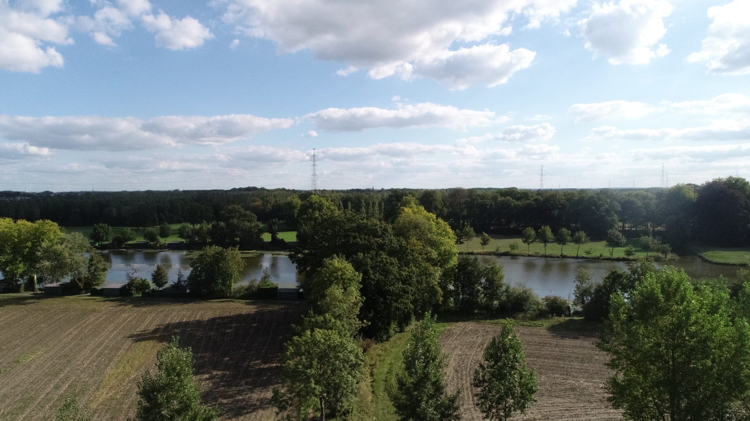 Landelijk gelegen, volledig gerenoveerde 3 slpk woning, op exclusieve ligging foto 8