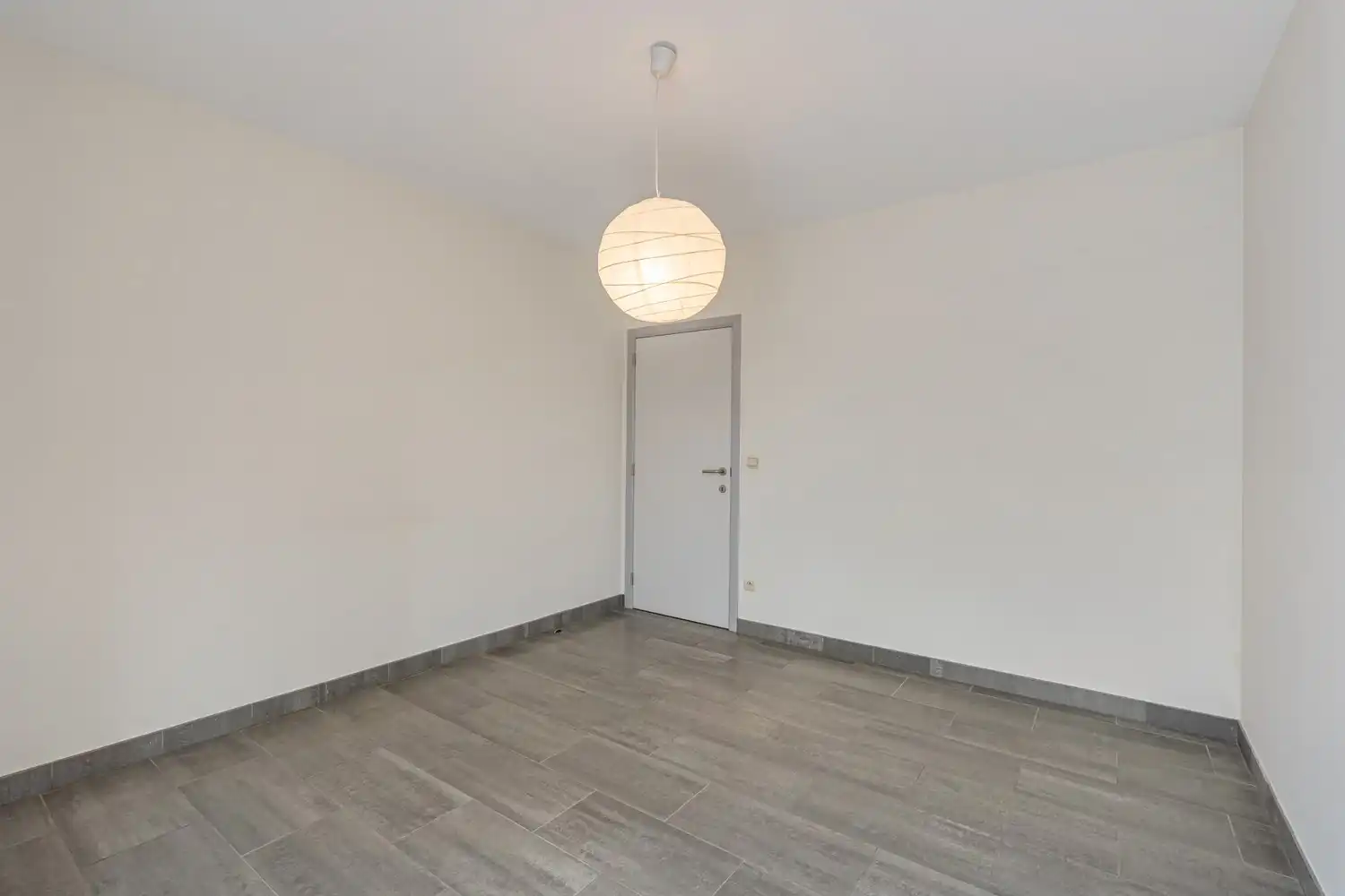 Centraal gelegen en energiezuinig(B-label) appartement met 2 slaapkamers, een terras en een kelder nabij het UZ Gasthuisberg te Leuven! foto 14