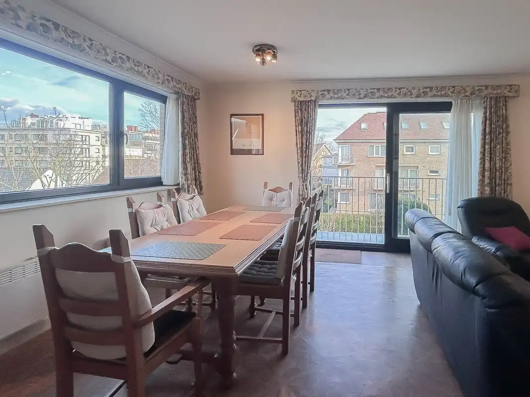 Gemeubelde 2 slaapkamer appartement te huur foto 5