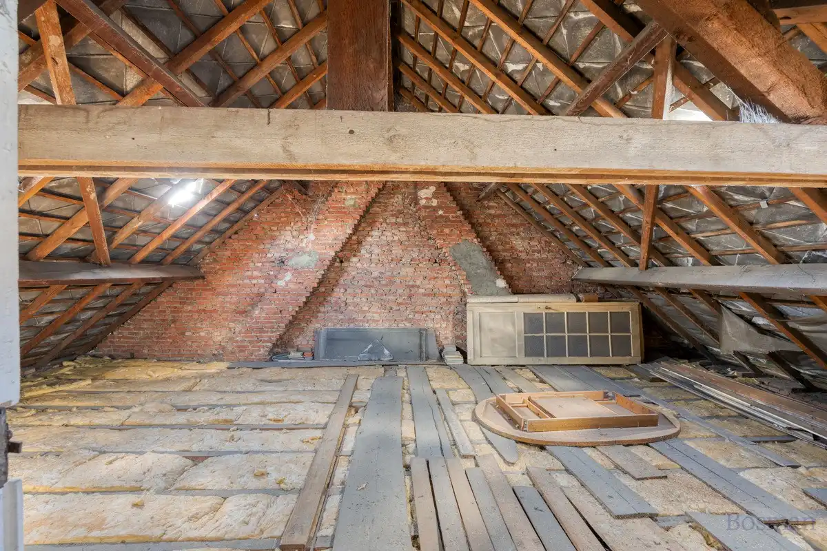 Te renoveren woning met 5 garageboxen te koop in Ham foto 17