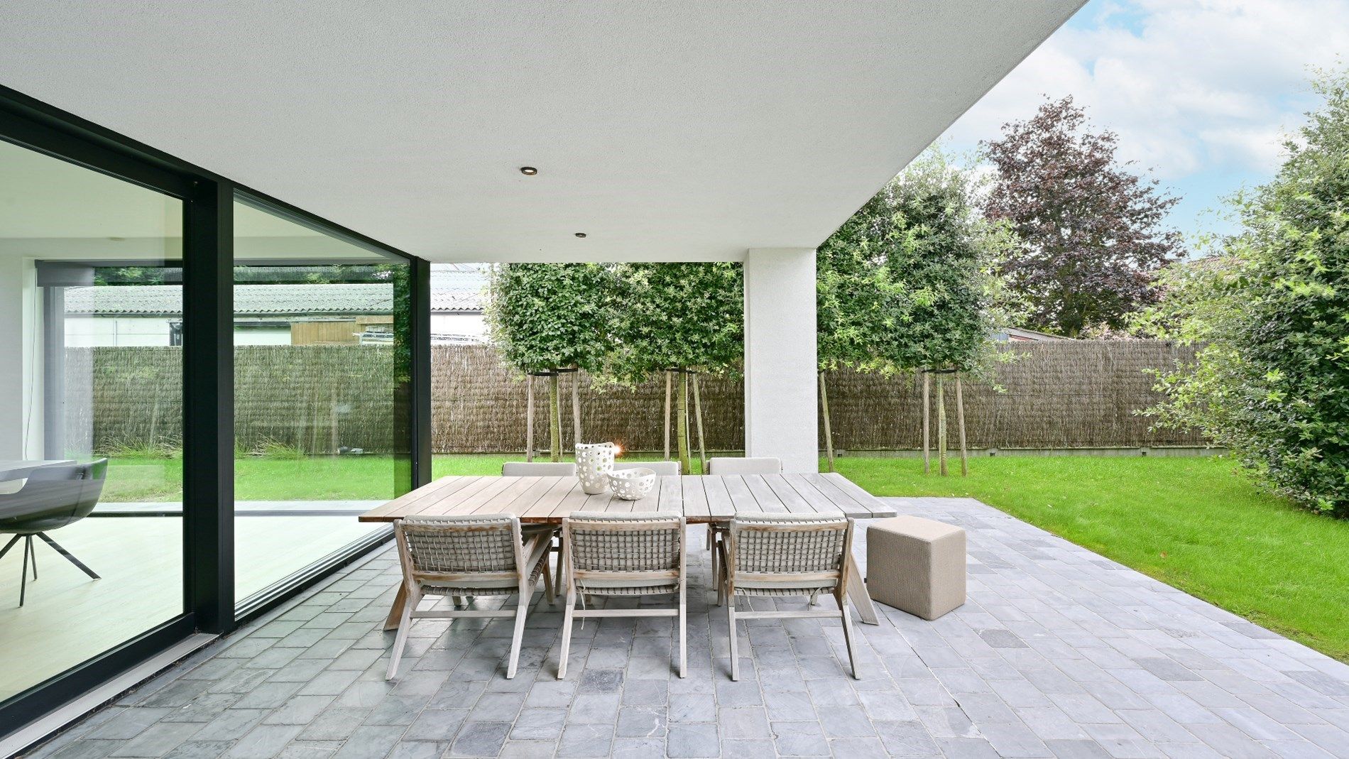 Hedendaagse villa (°2017) gelegen vlakbij het centrum van Knokke. foto 12