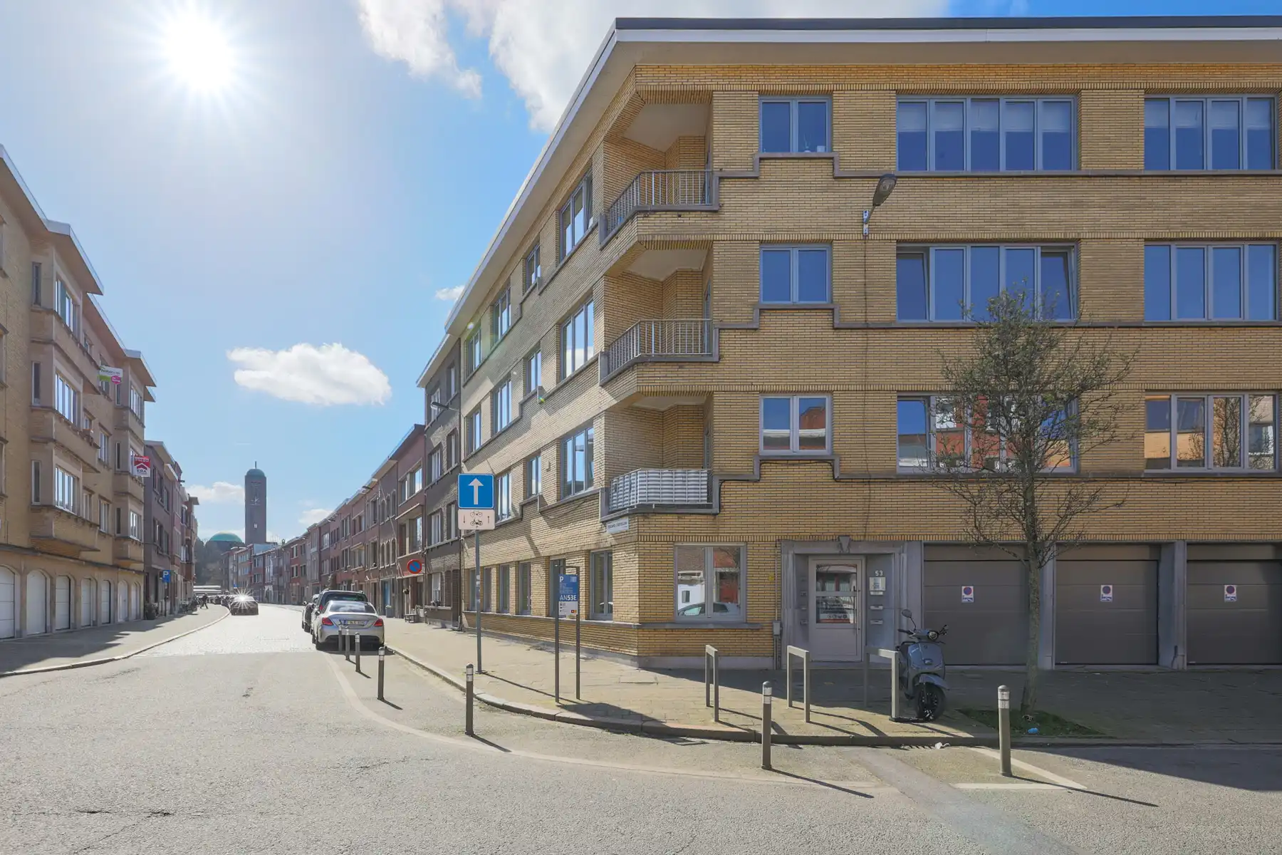 Gelijkvloers 3 SLK appartement met tuin en 2 badkamers foto {{pictureIndex}}