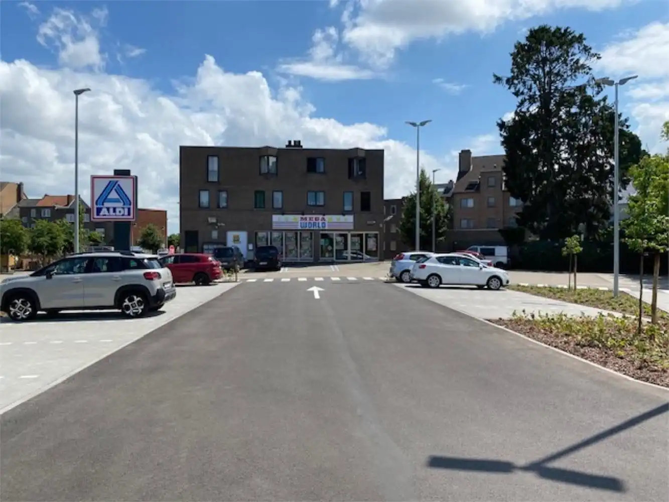 Ruim commercieel gelijkvloers Lanaken foto 6