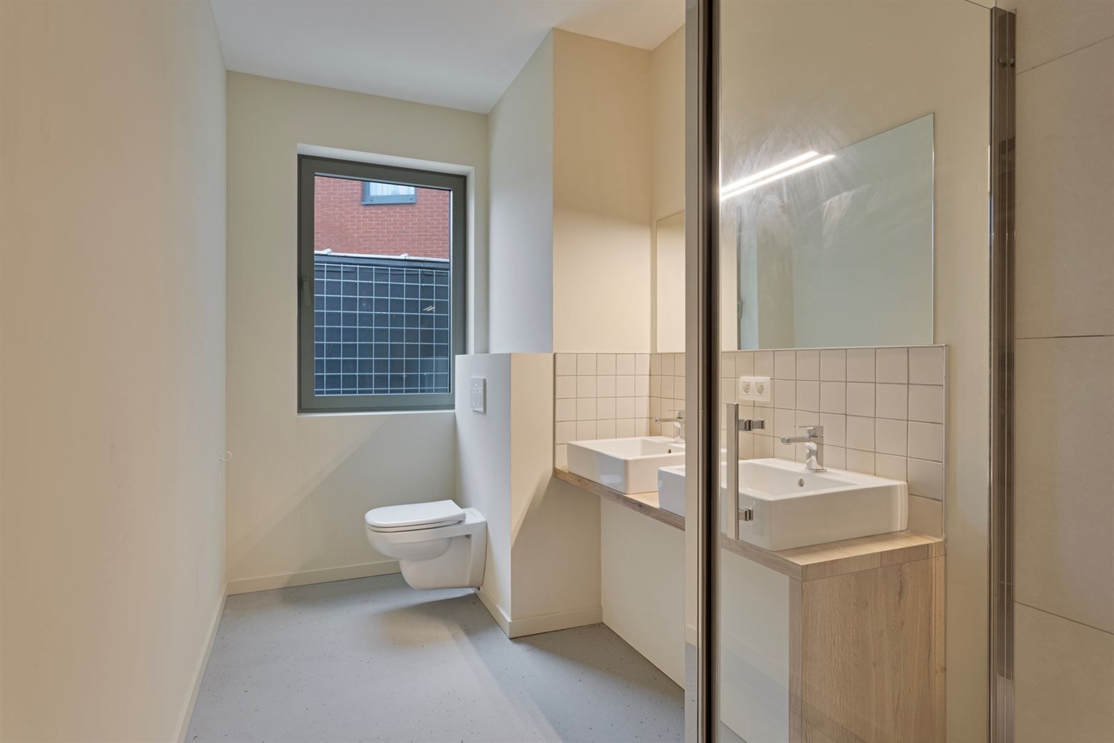 Gemeubelde nieuwbouwwoning met 2 slaapkamers foto 16