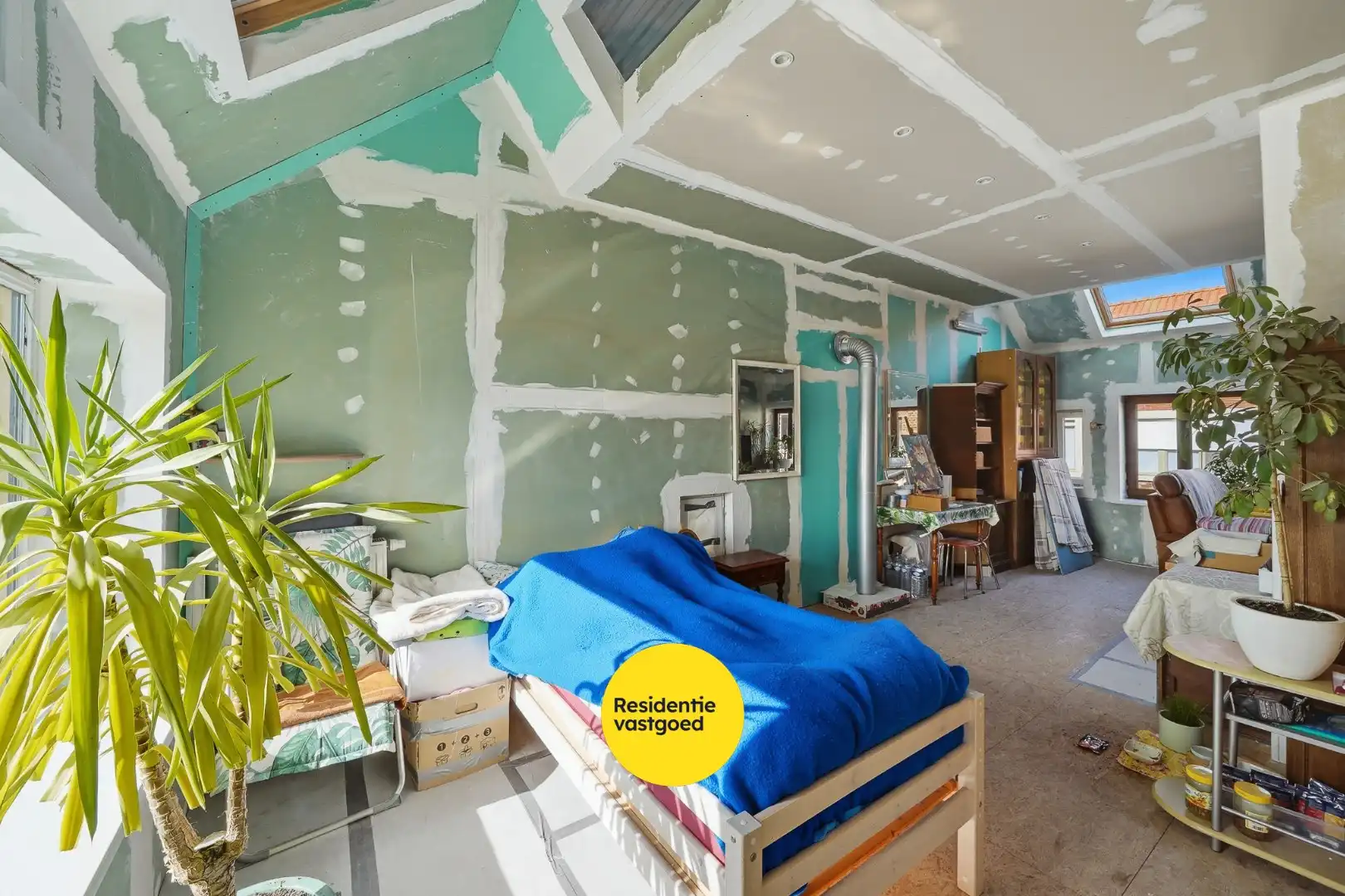 Verder af te werken woning in centrum Oudenburg foto 16