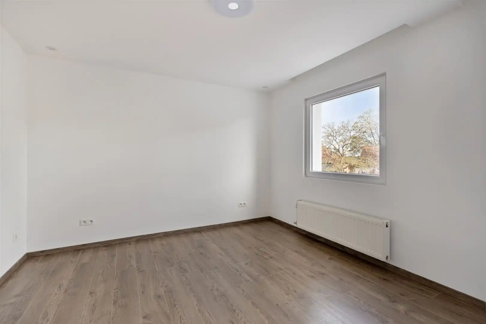 Volledig gerenoveerde instapkare woning ! foto 15
