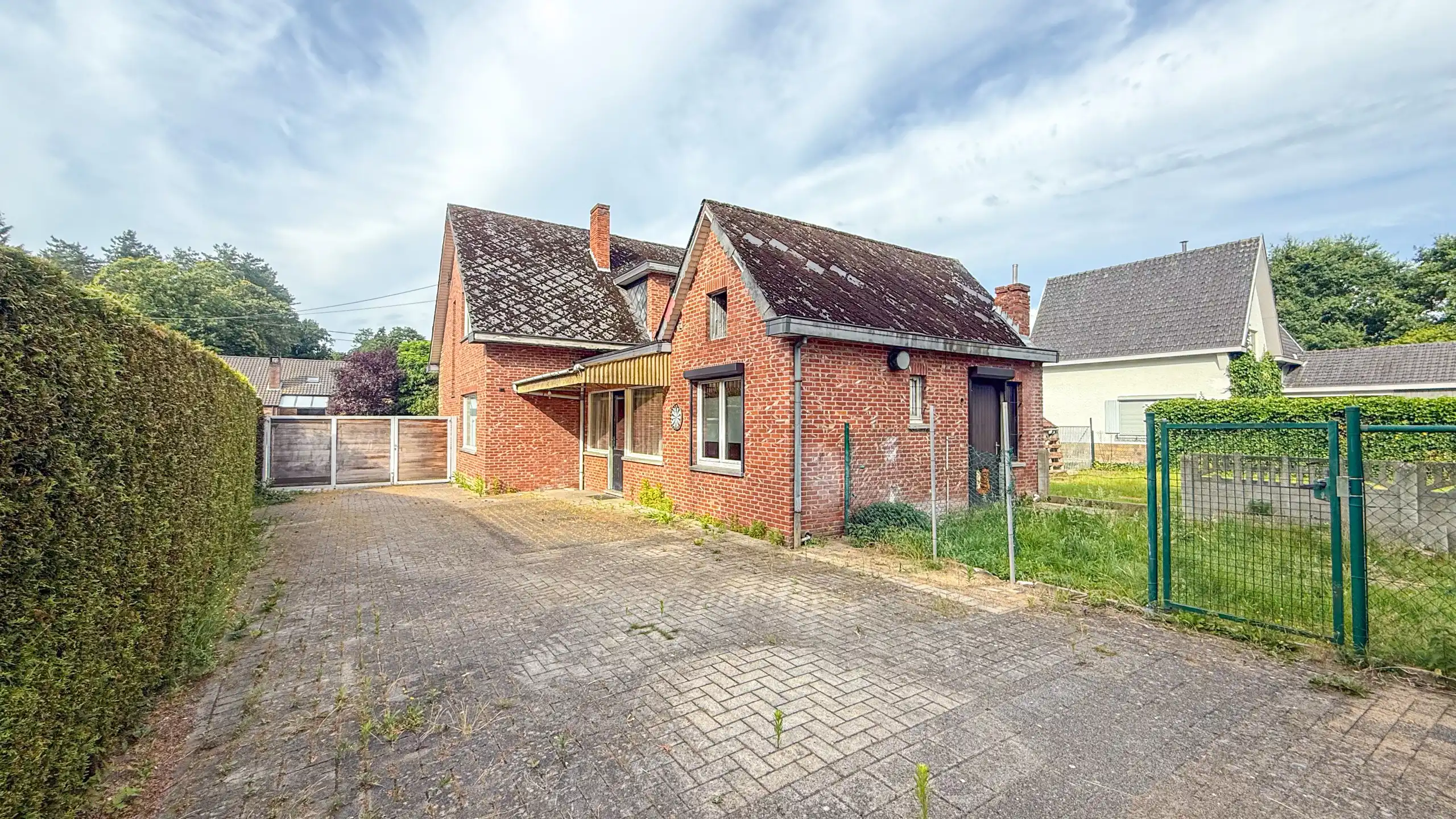 Deels gerenoveerde woning met ruime leefruimte en 3 slpkms! foto 32