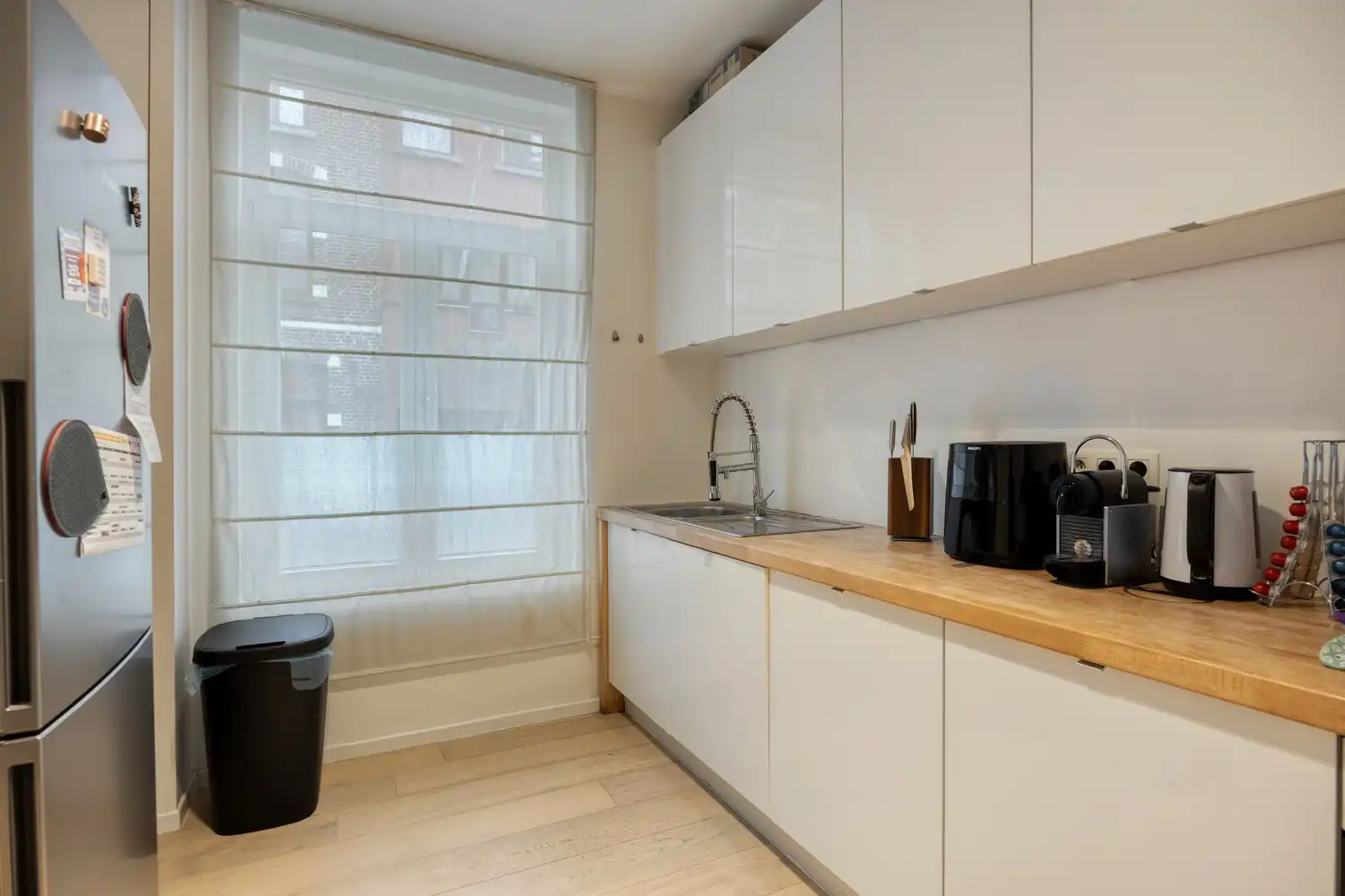 Karaktervolle en gerenoveerde stadswoning met drie ruime slaapkamers en stadstuin foto 7