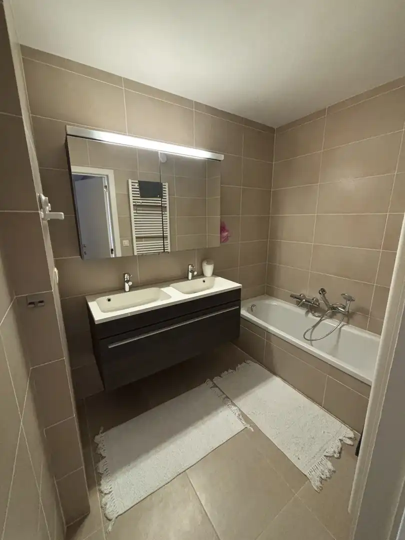 Ruim duplexappartement nabij de zeedijk in een recent gebouw foto 8