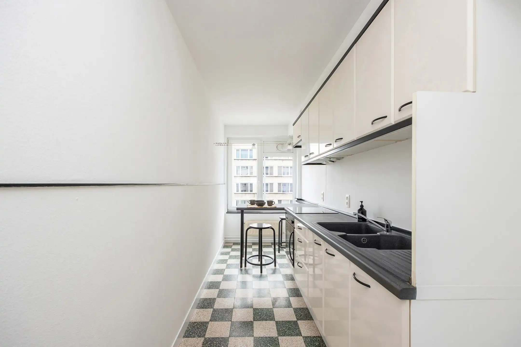 Tweeslaapkamer appartement met autostaanplaats foto 6