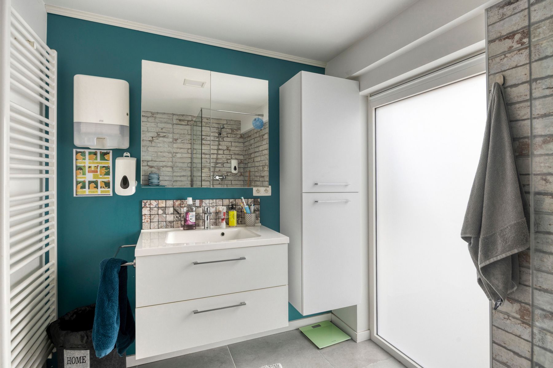 Volledig gerenoveerde, instapklare woning in groene omgeving foto 14