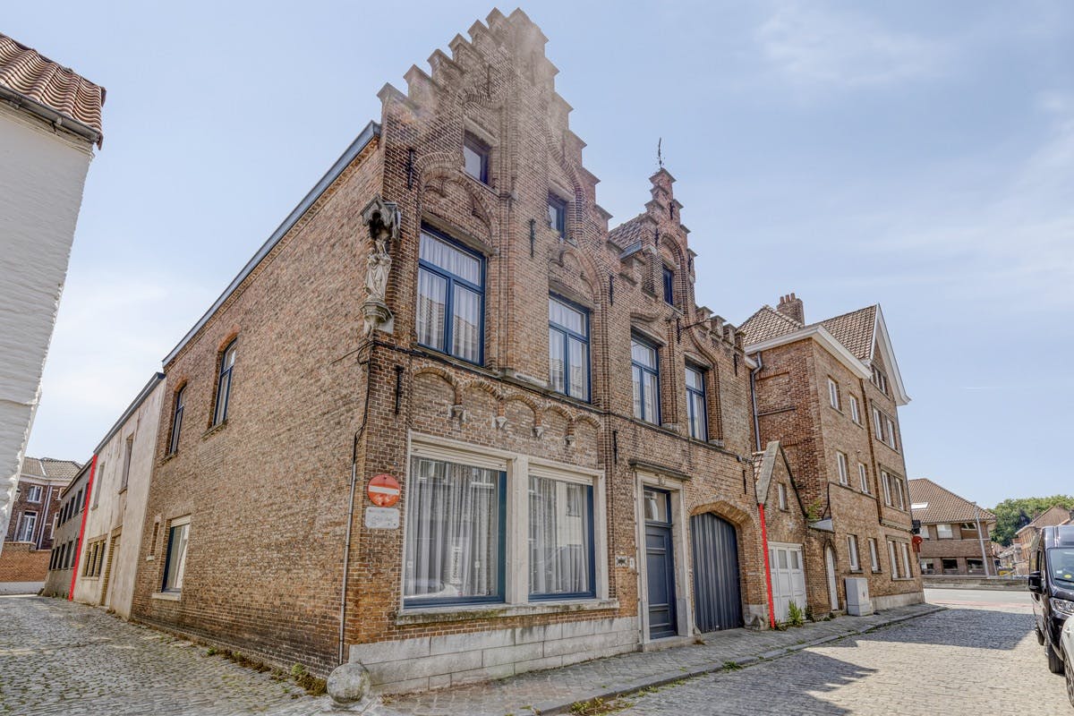 Unieke woning met 6 slaapkamers en garage bij 't Zand in Brugge foto 2