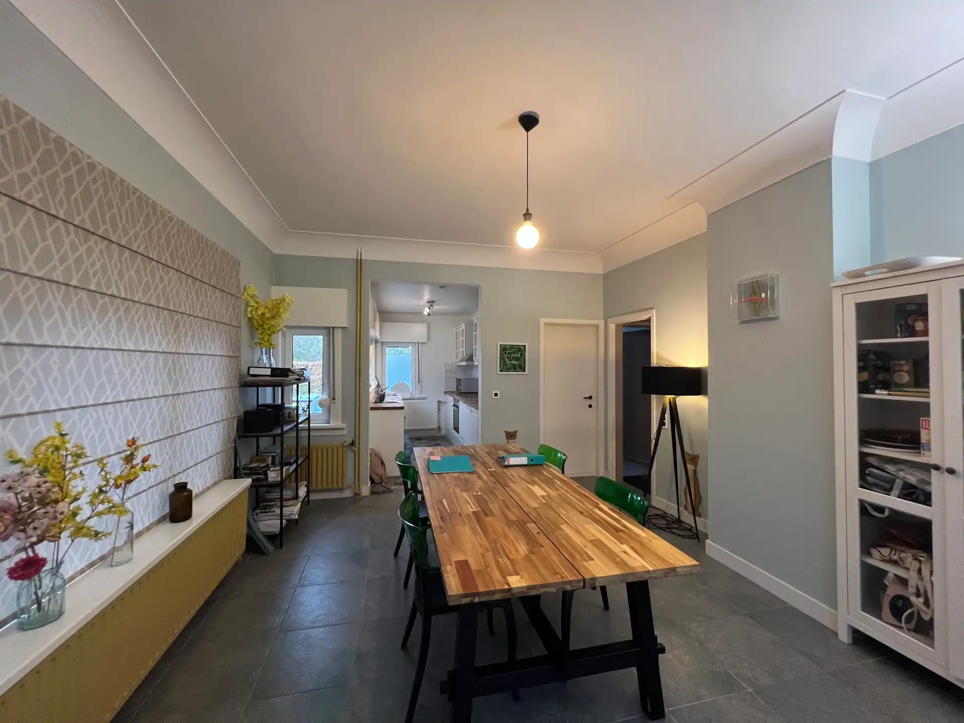 Ruime deels gerenoveerde villa met eclectische architectuur  foto 4