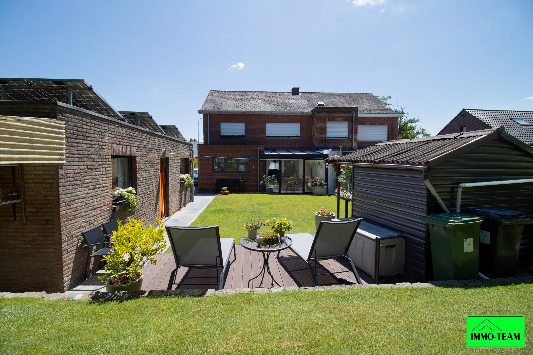 Charmante 3-gevelwoning in rustige woonwijk foto 12