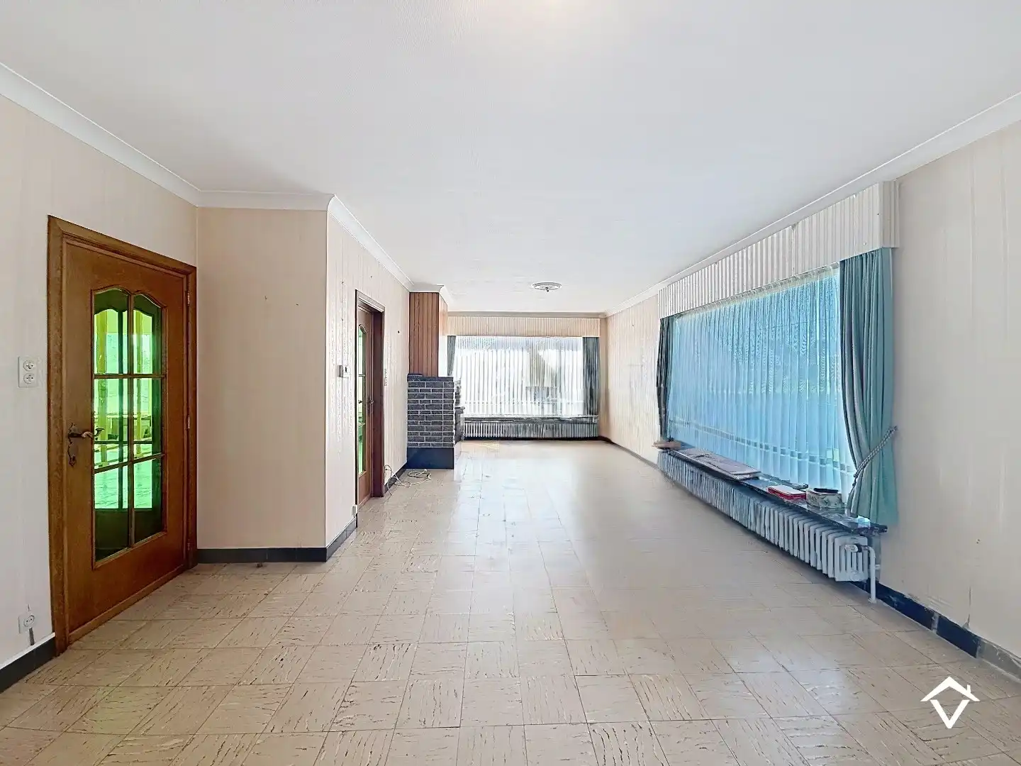Gezinswoning met polyvalente ruimte, vijf slaapkamers en inpandige garage te Koekelare foto 3