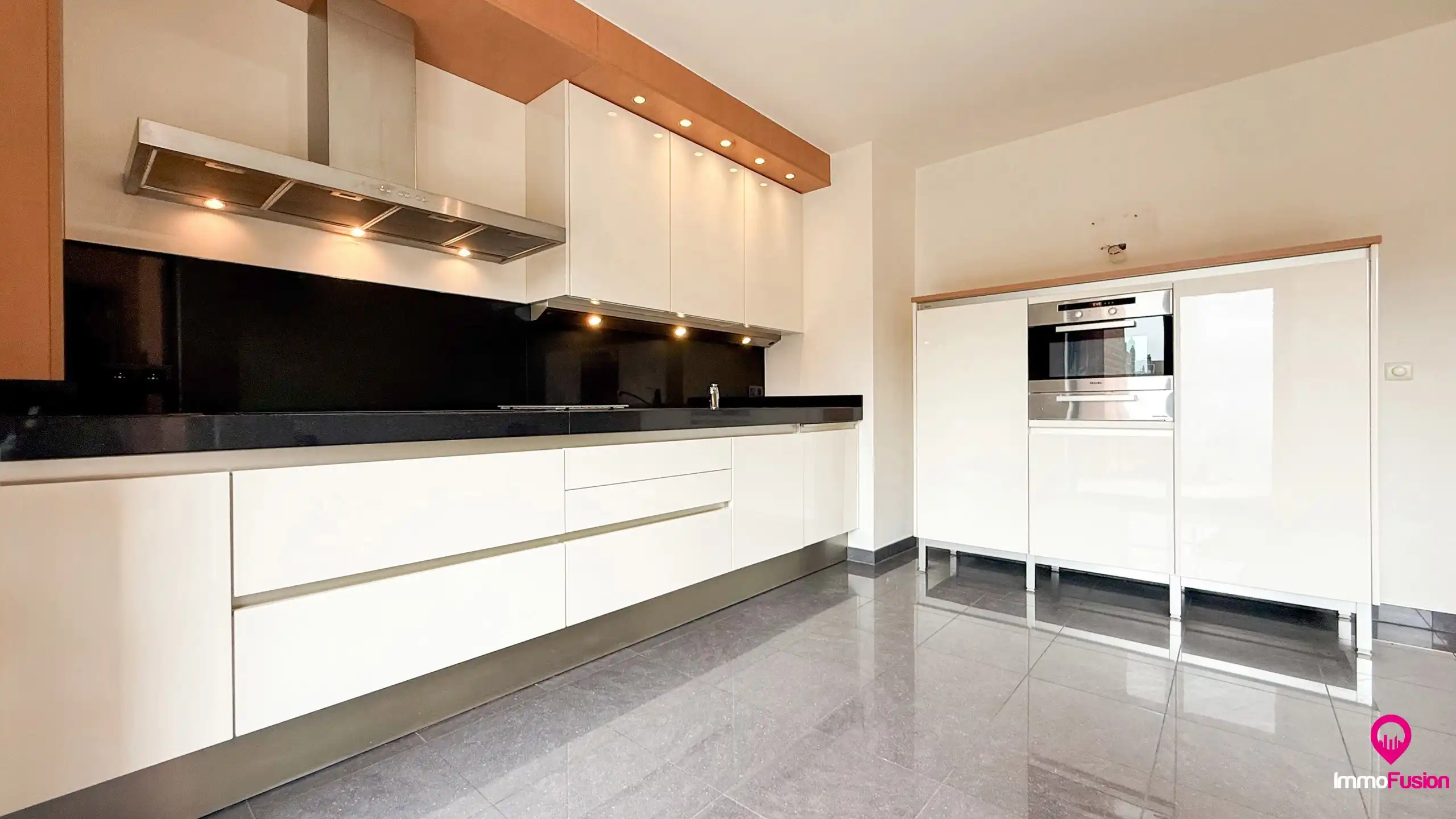Uitzonderlijk appartement met 3 slaapkamers en 3 terrassen! foto 14
