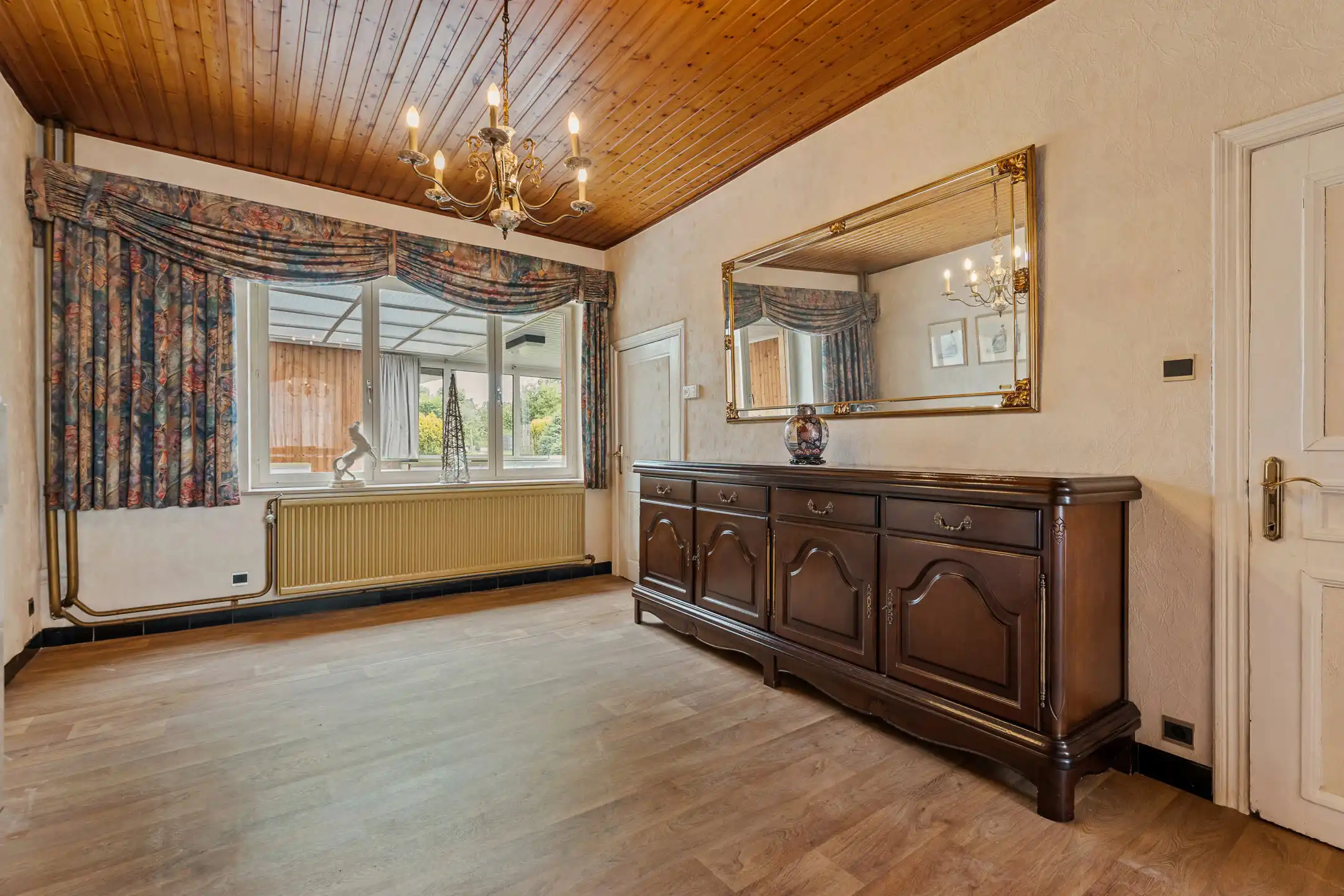 Charmante woning met inpandige garage te Valmeer. foto 6