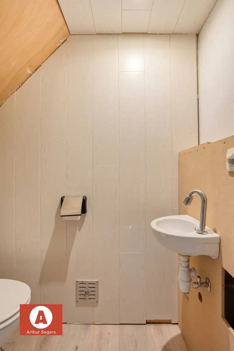 Instapklare HOB met oprit & dubbele garage met zolder. foto 19