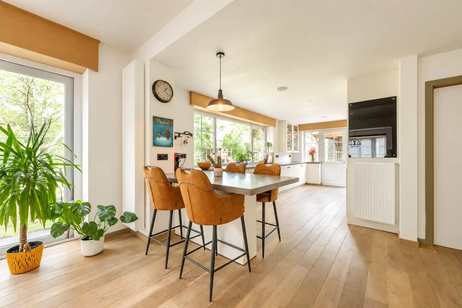 WONING (240 m²) met LOODS (143 m²) op HOEKPERCEEL VAN 1.027 m² foto 10