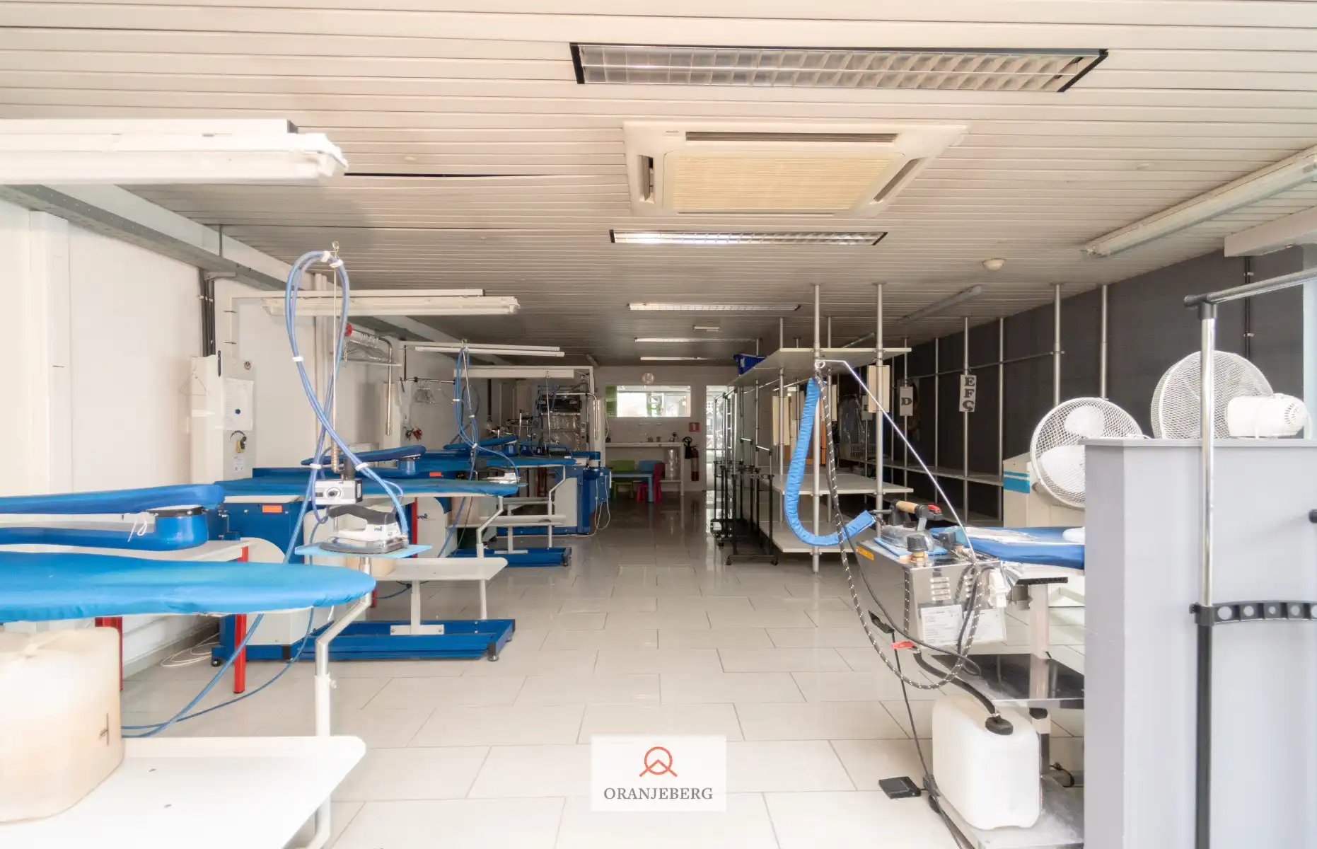 Energiezuinig handelspand op commerciële ligging foto 25