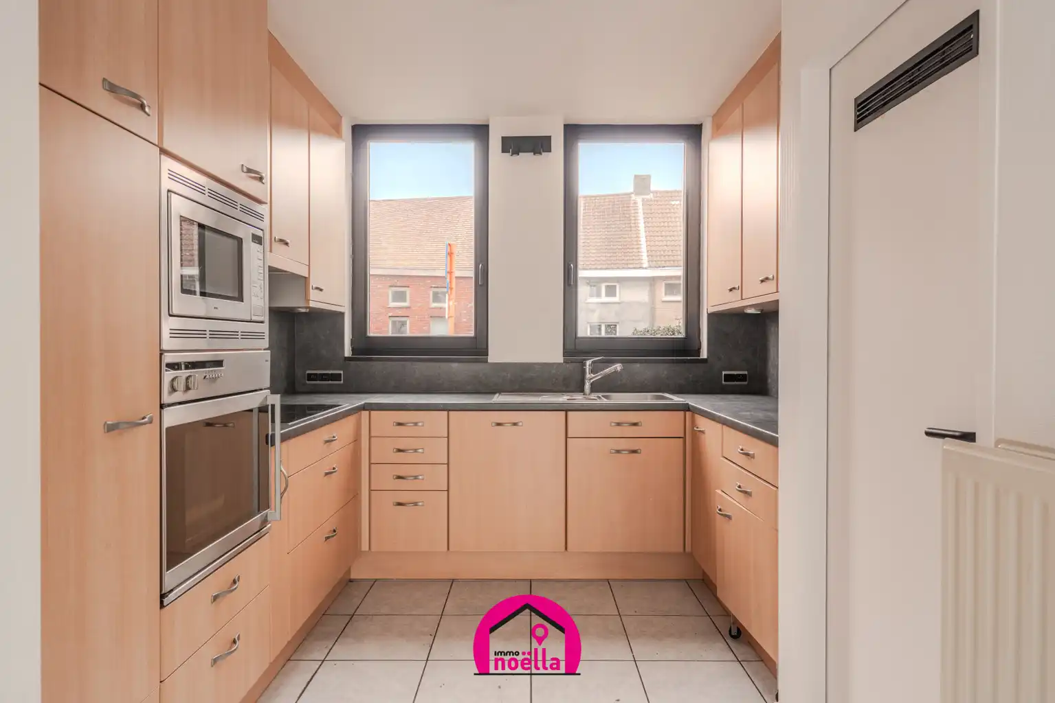 Halfopen bebouwing met tuin op toplocatie in Oostende foto 11