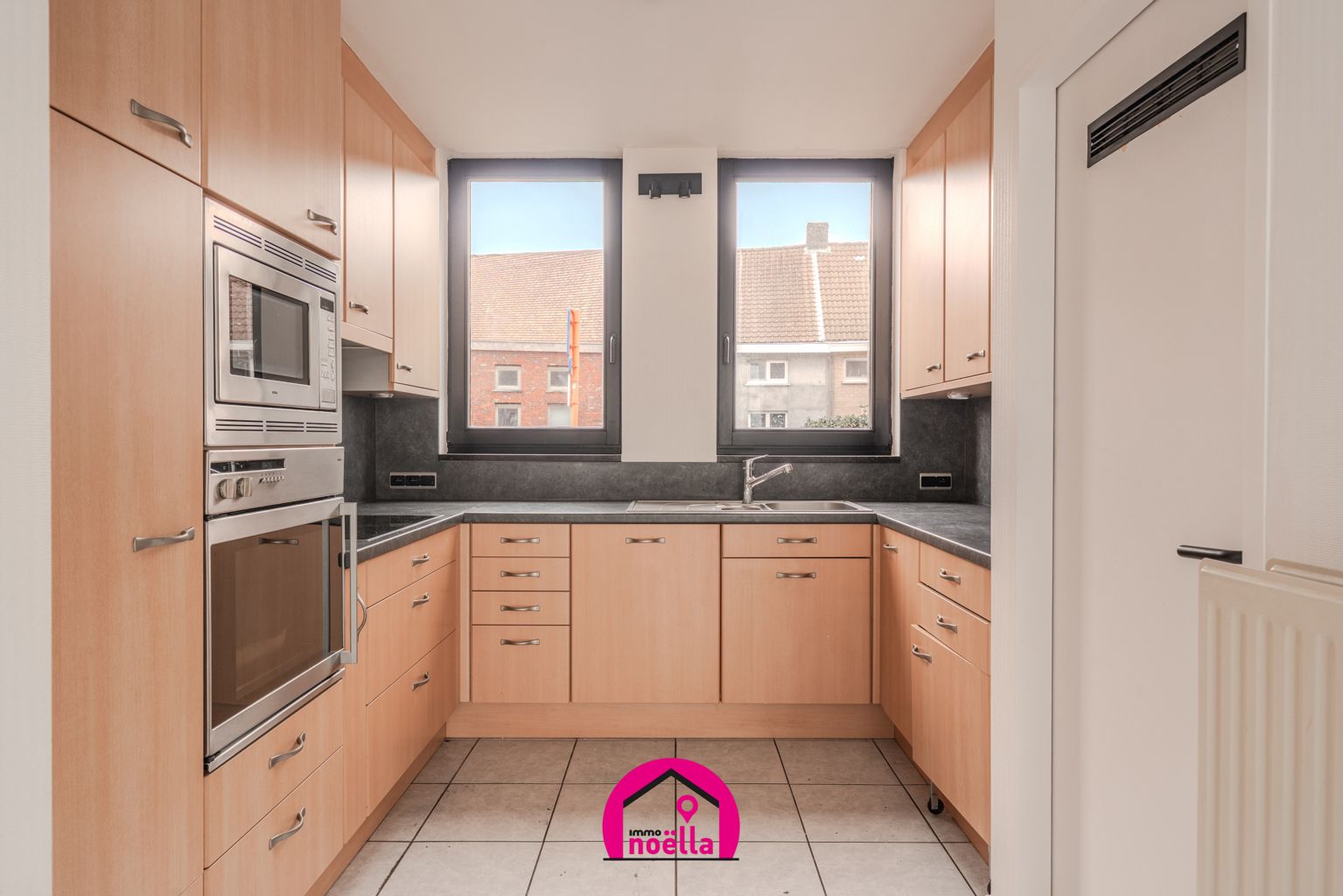 Halfopen bebouwing met tuin op toplocatie in Oostende foto 11