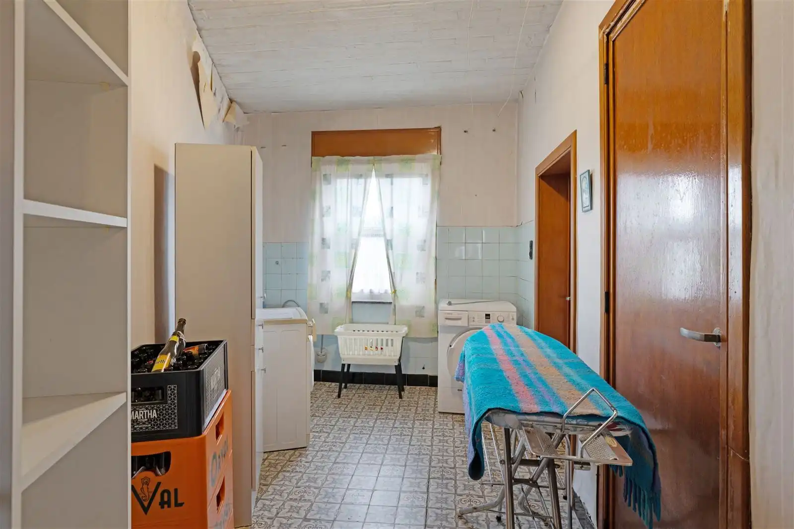 Allenstaande achterliggende te renoveren gezinswoning op 23are40 foto 19