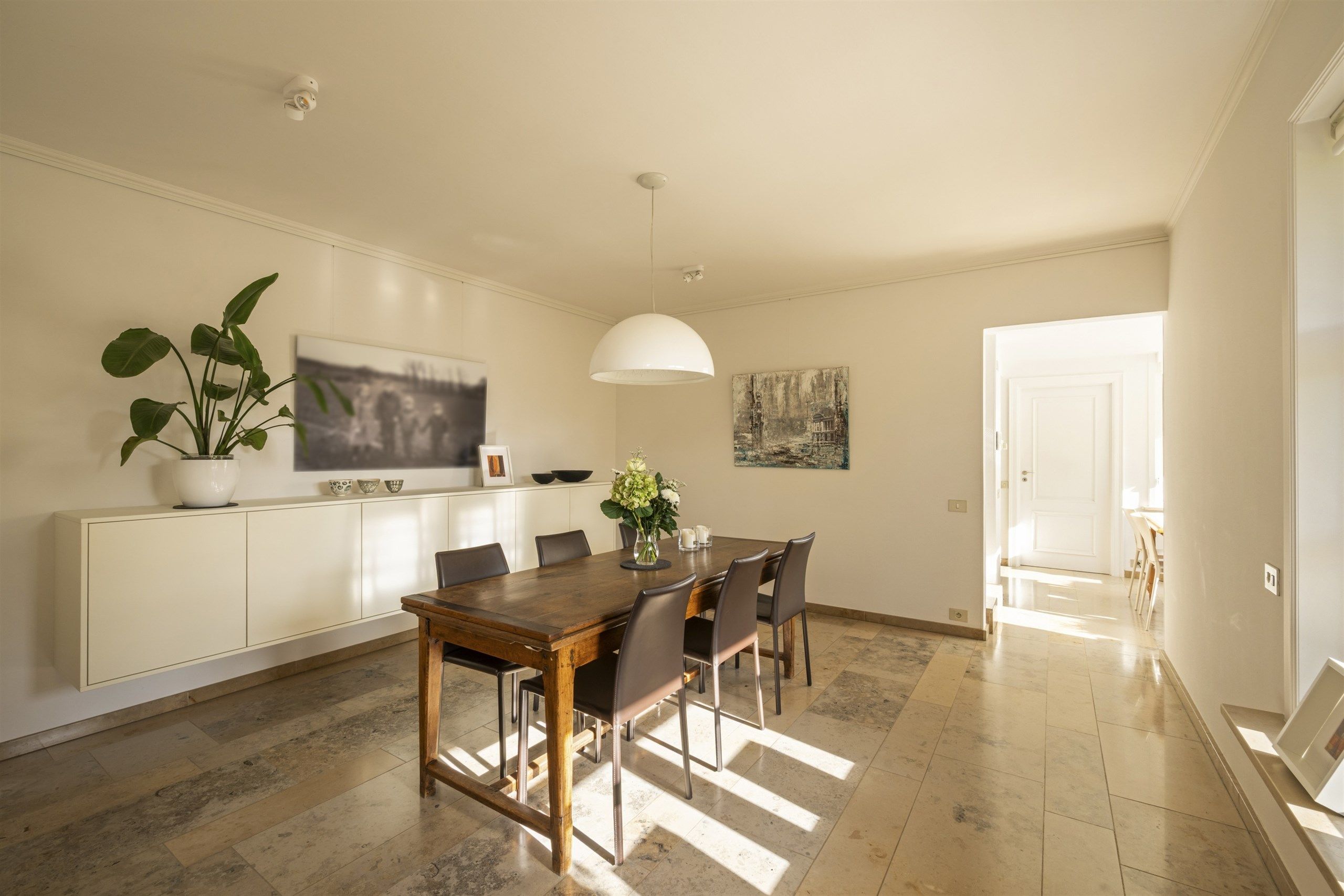 Ontdek deze gezellige eigendom op 1097 m² - 4 slaapkamers +bureel foto 18