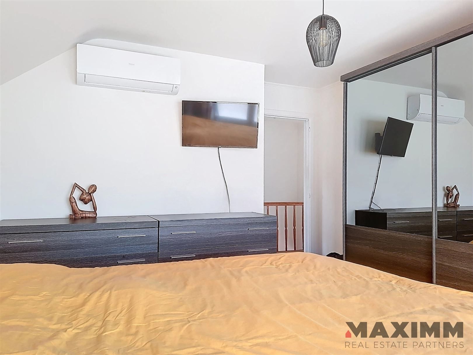 Instapklare gezinswoning, half open bebouwing, garage, 3 slaapkamers en mooie tuin. Bovendien EPC label A foto 12