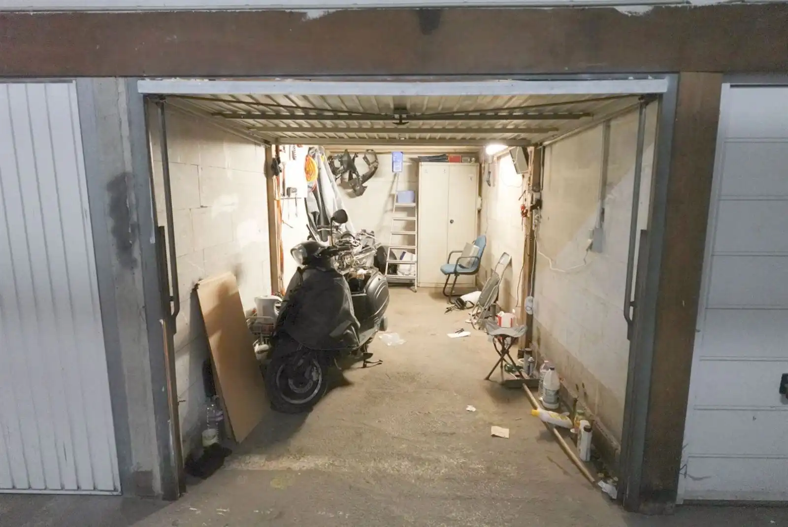 5 garages te koop in Anderlecht foto 14