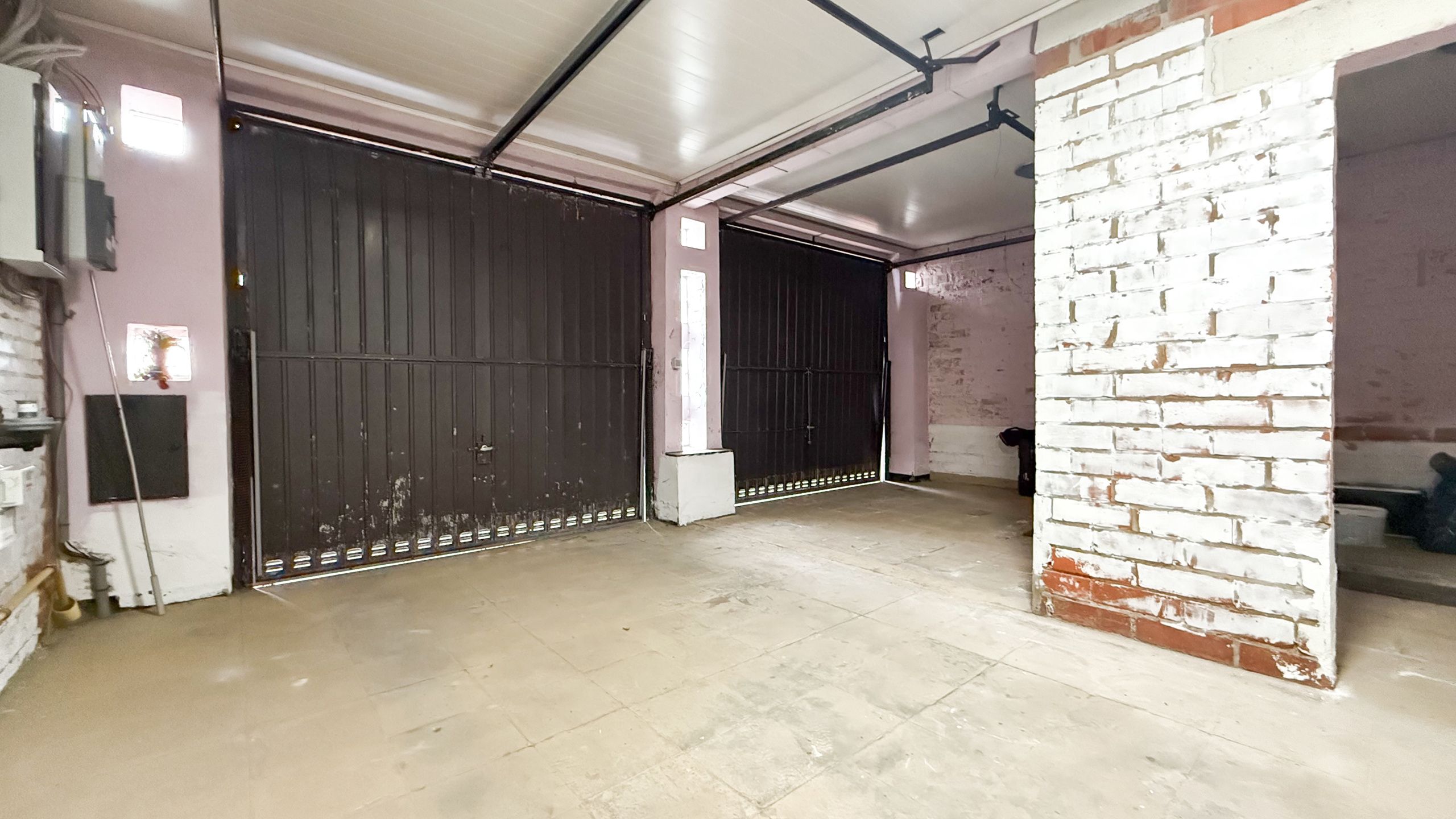 Ruime woning met dubbele garage en ZW gerichte tuin! foto 15