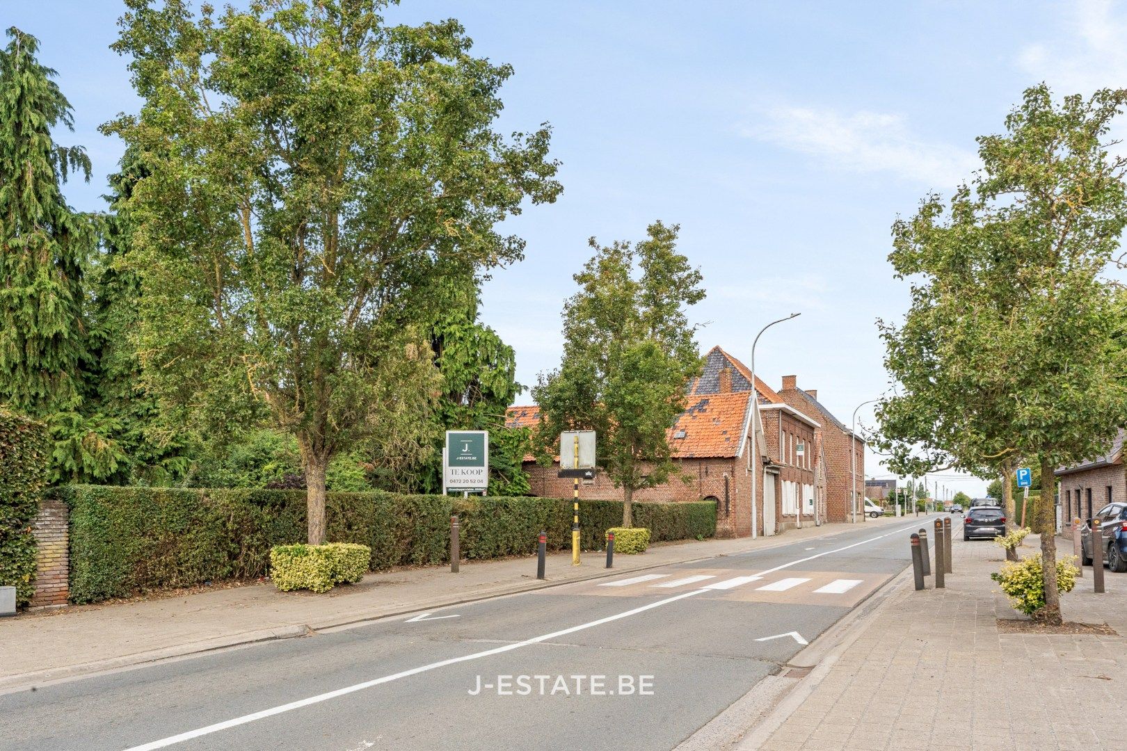 Authentieke vierkantshoeve met binnenplaats, bijgebouwen en prachtig uitzicht foto 4